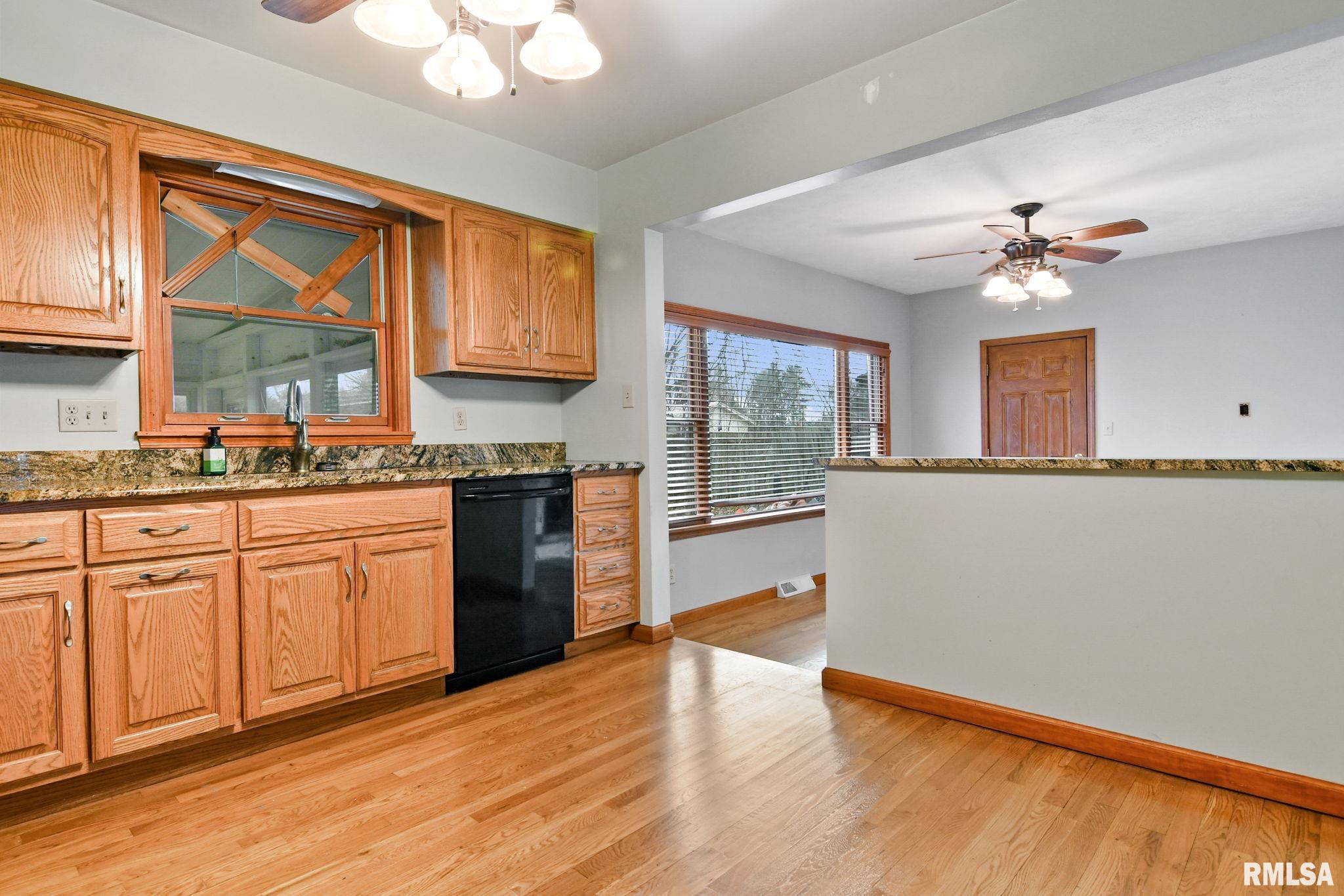 2120 WESTVIEW Drive