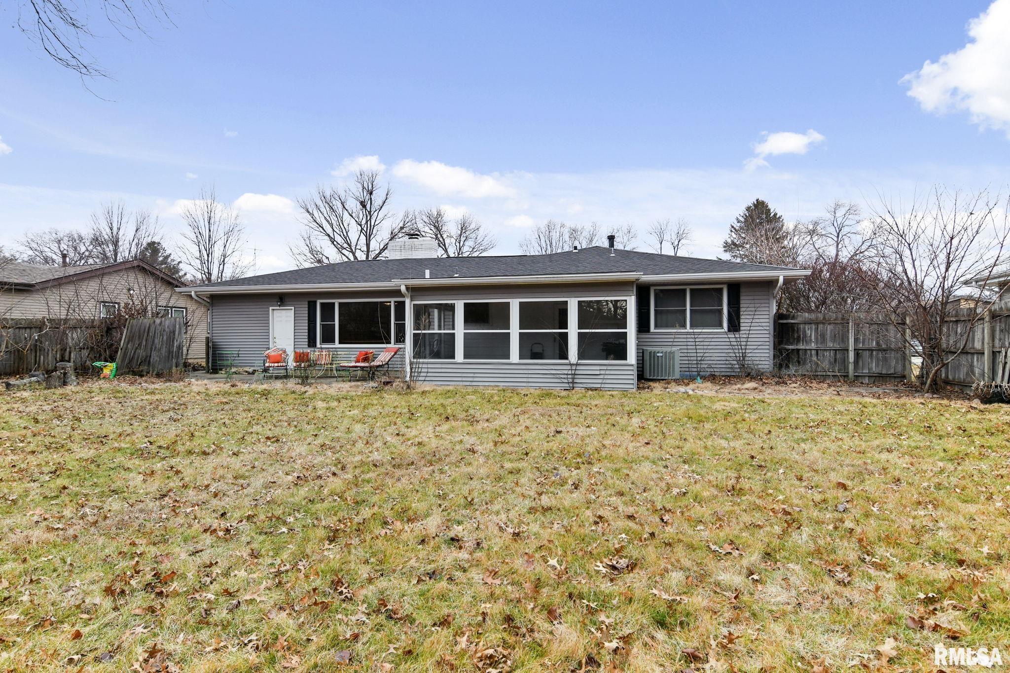 2120 WESTVIEW Drive