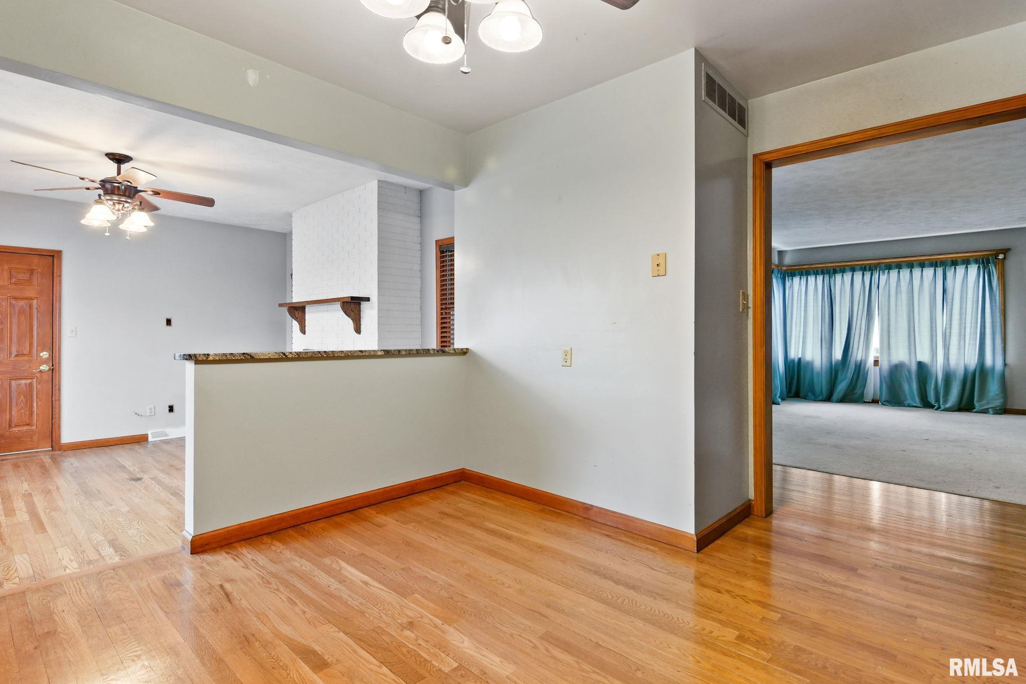 2120 WESTVIEW Drive