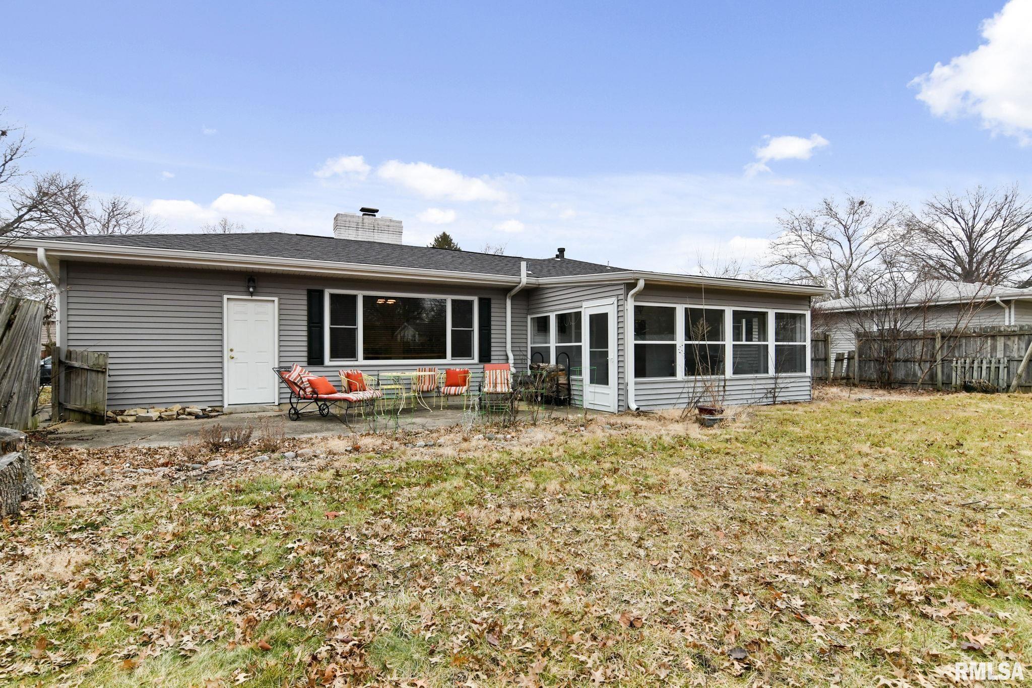 2120 WESTVIEW Drive