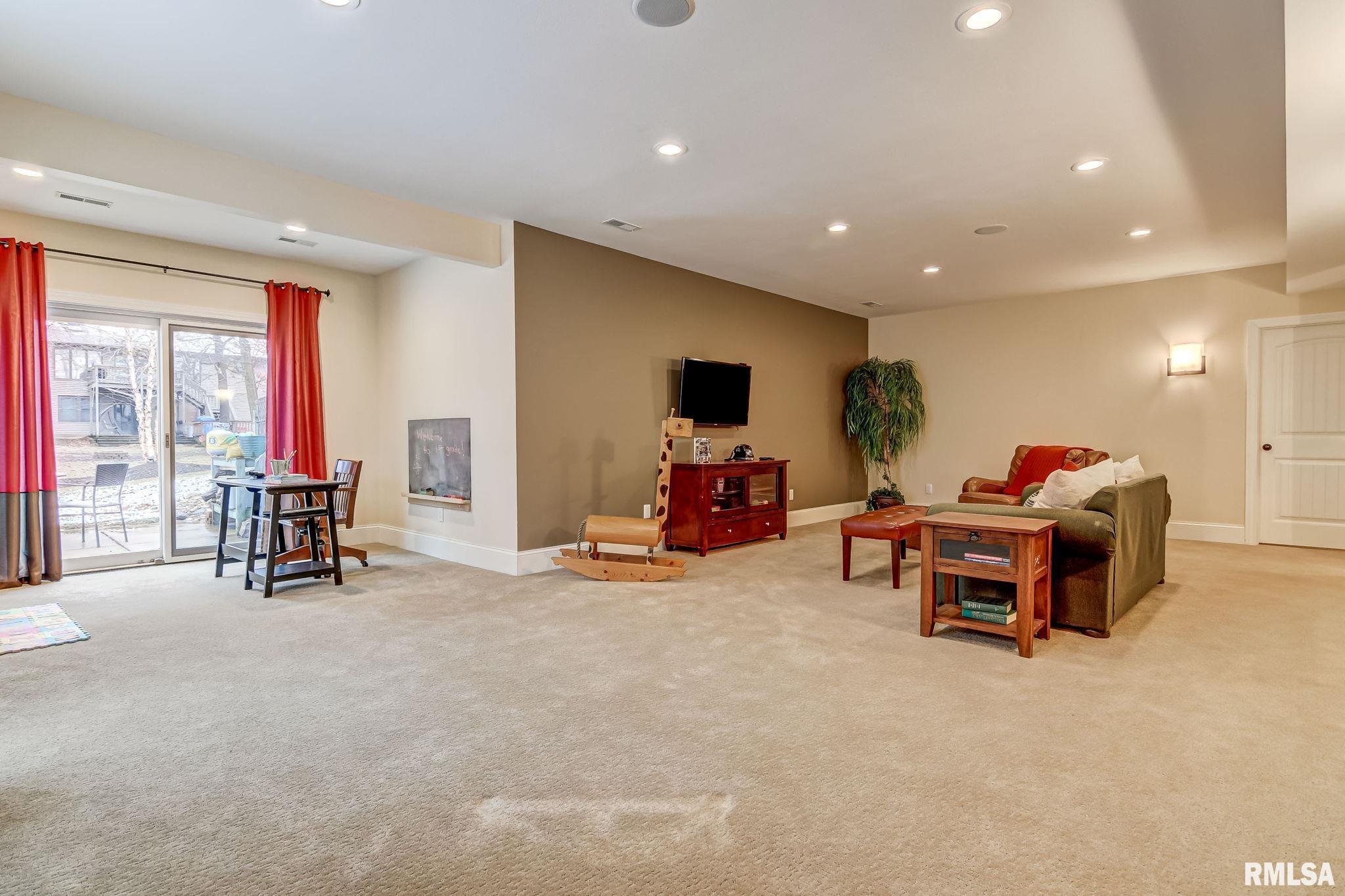 608 Poinsettia Place