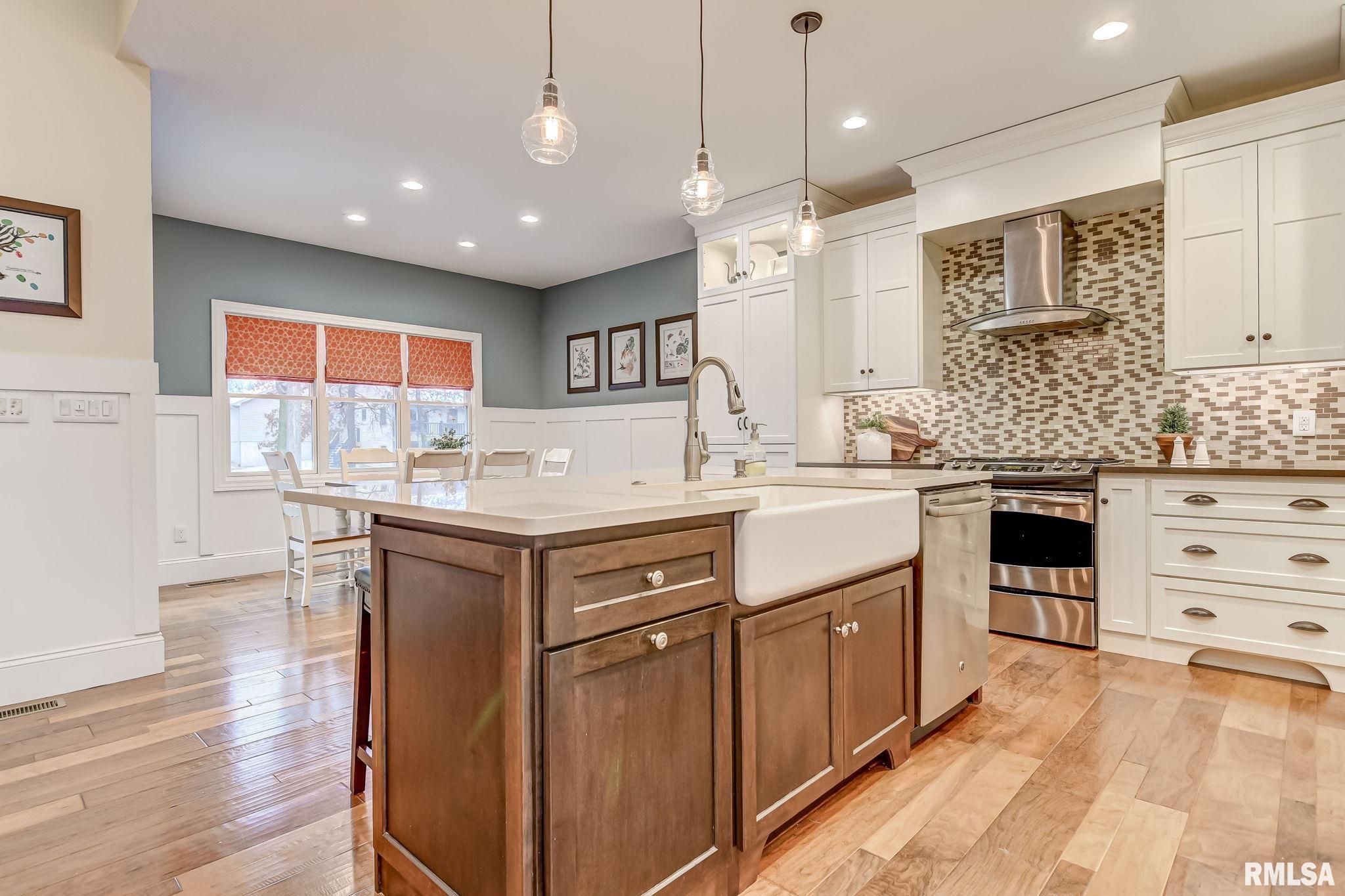 608 Poinsettia Place