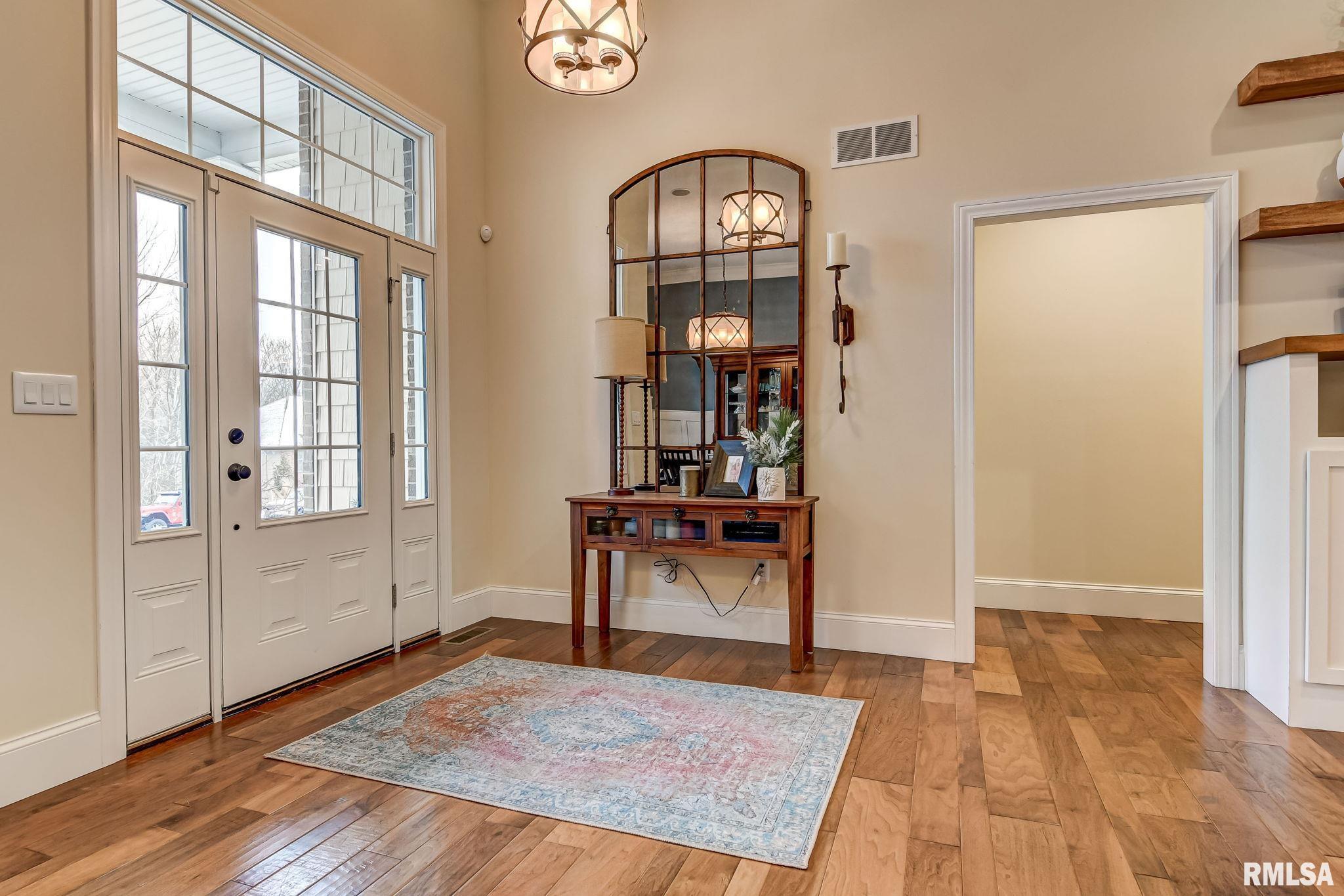 608 Poinsettia Place