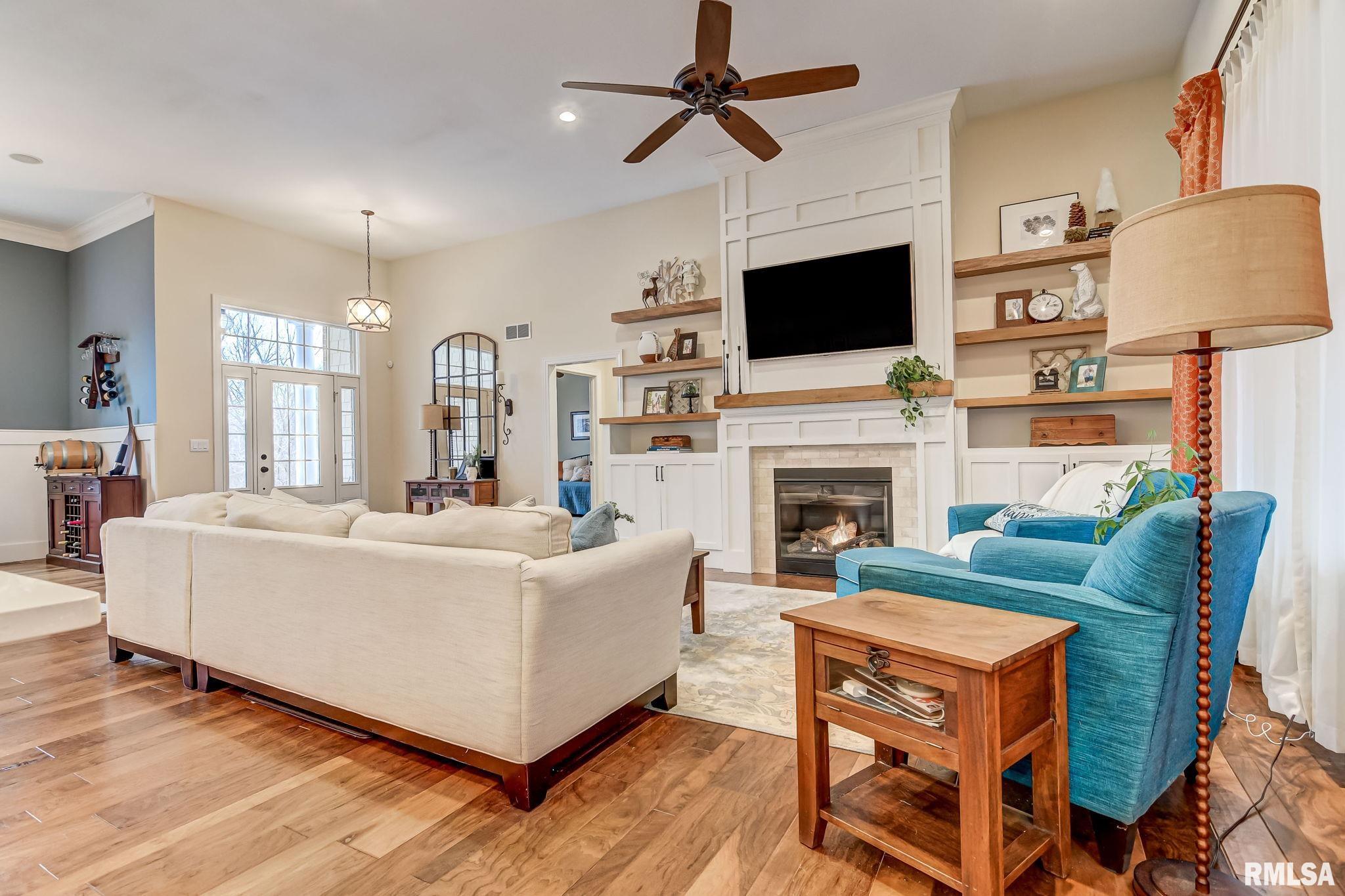 608 Poinsettia Place