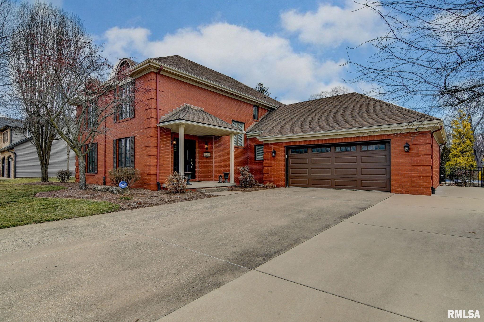 2505 COUNTRY CLUB Drive
