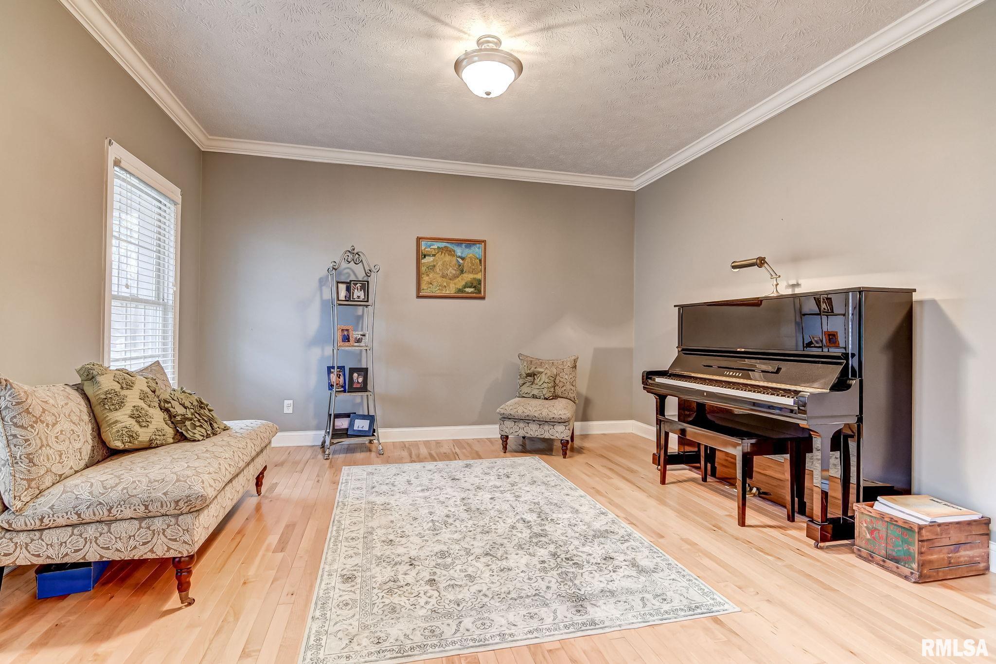 4516 GREENBRIAR Drive