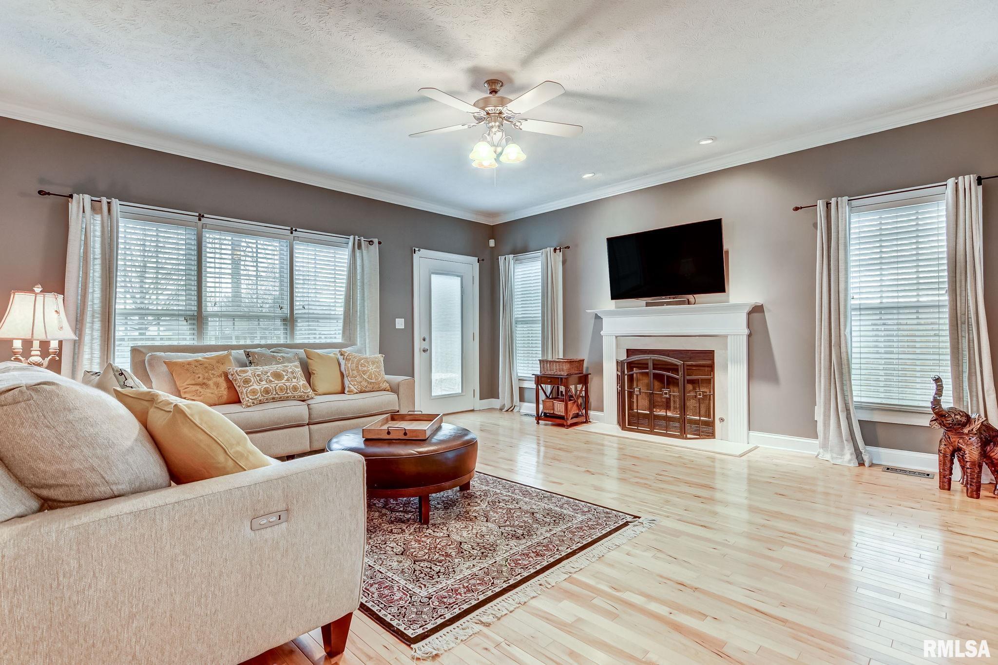 4516 GREENBRIAR Drive