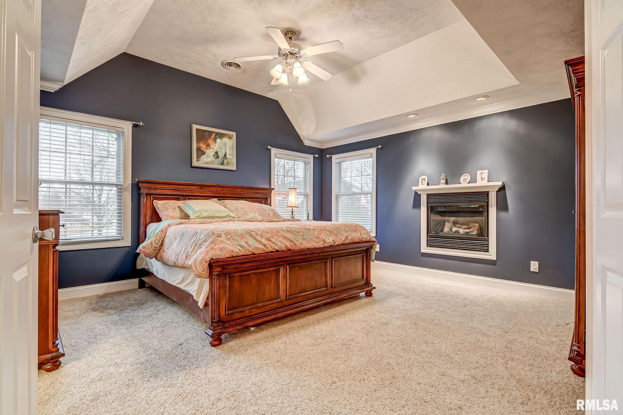 4516 GREENBRIAR Drive