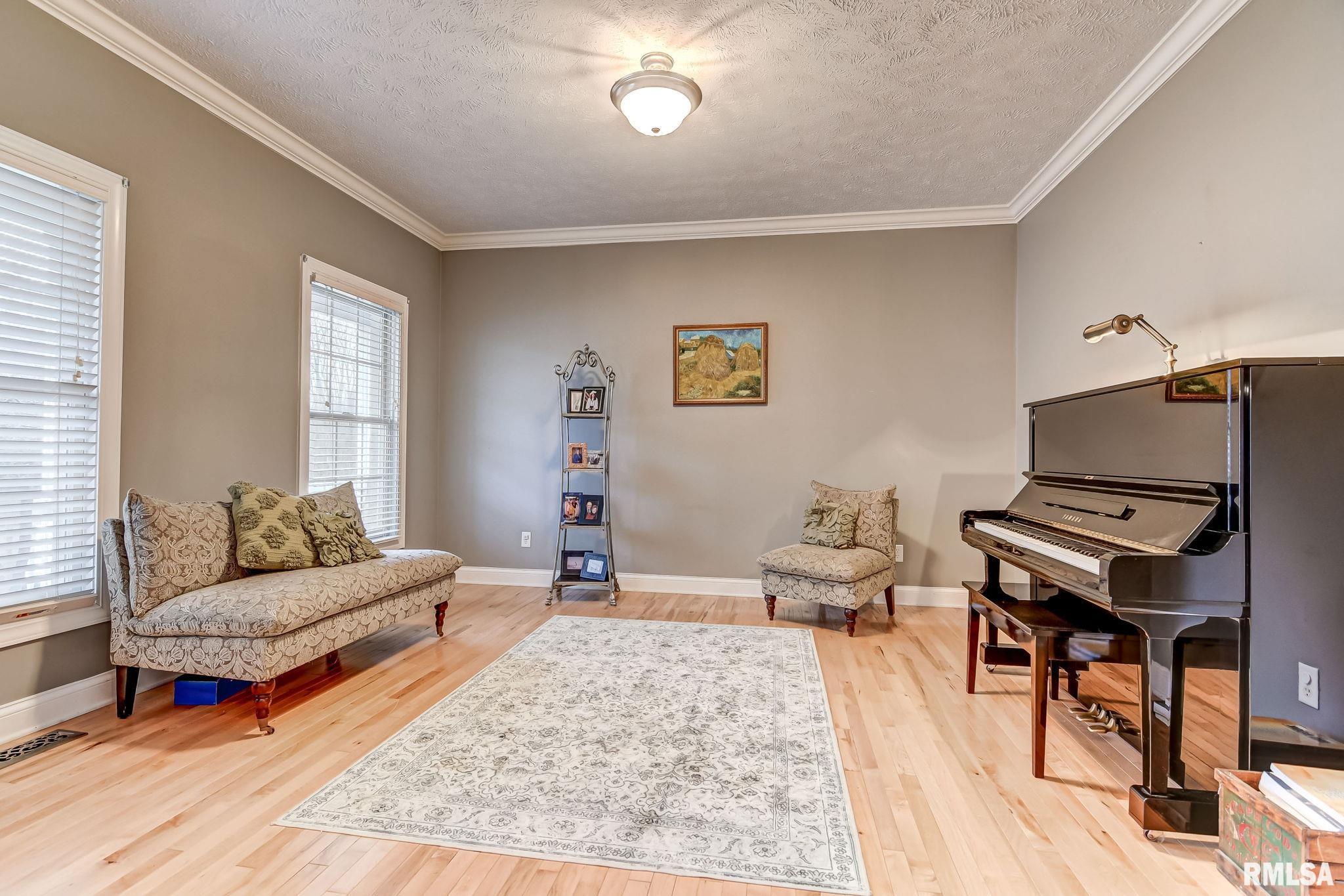 4516 GREENBRIAR Drive