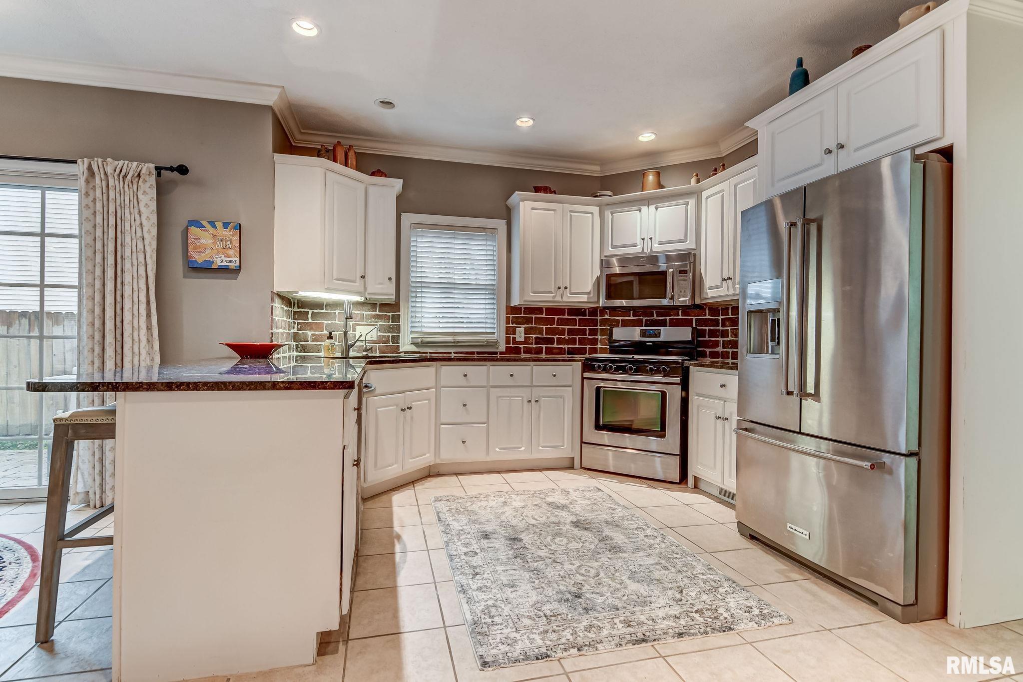 4516 GREENBRIAR Drive