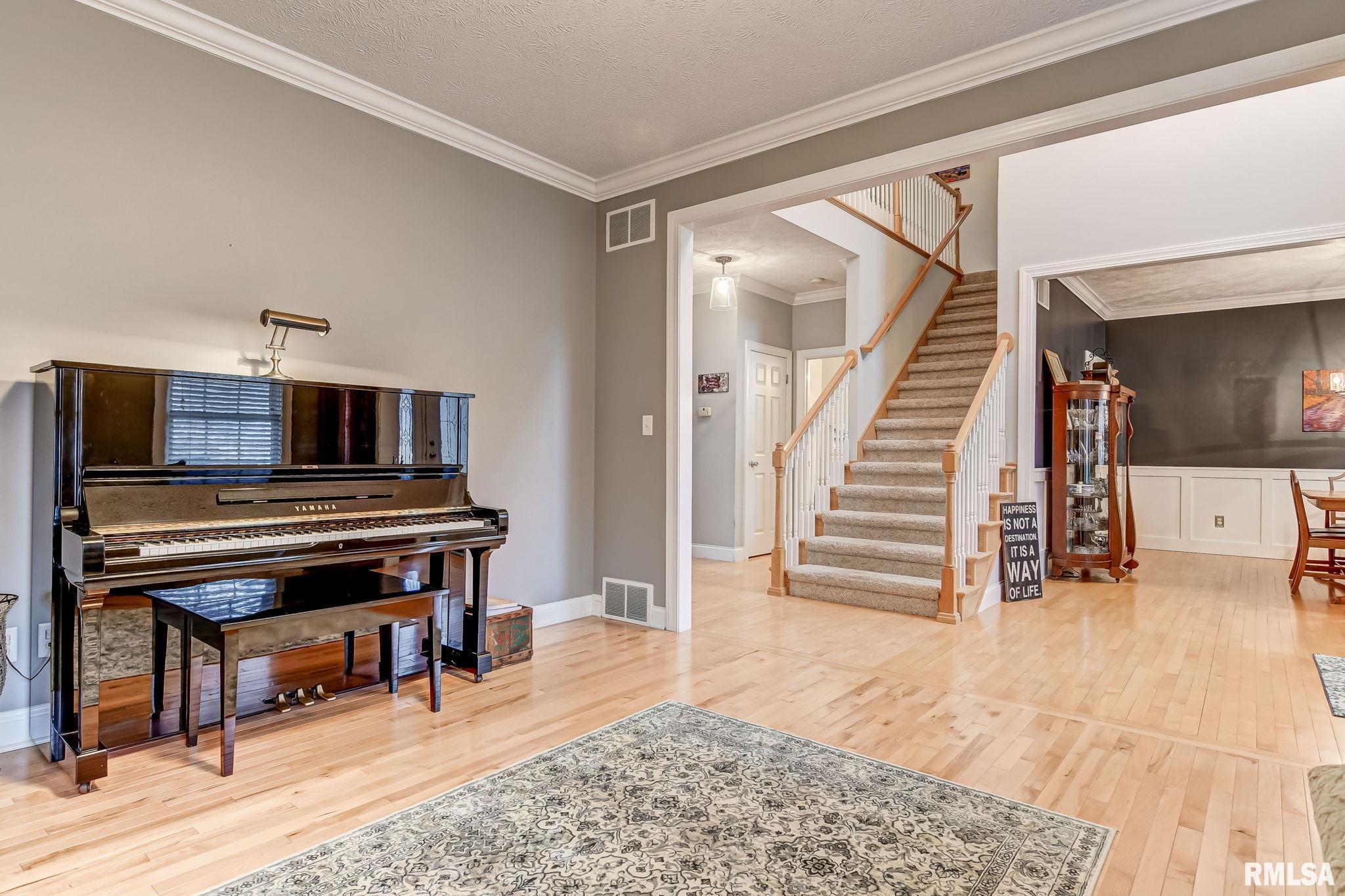 4516 GREENBRIAR Drive