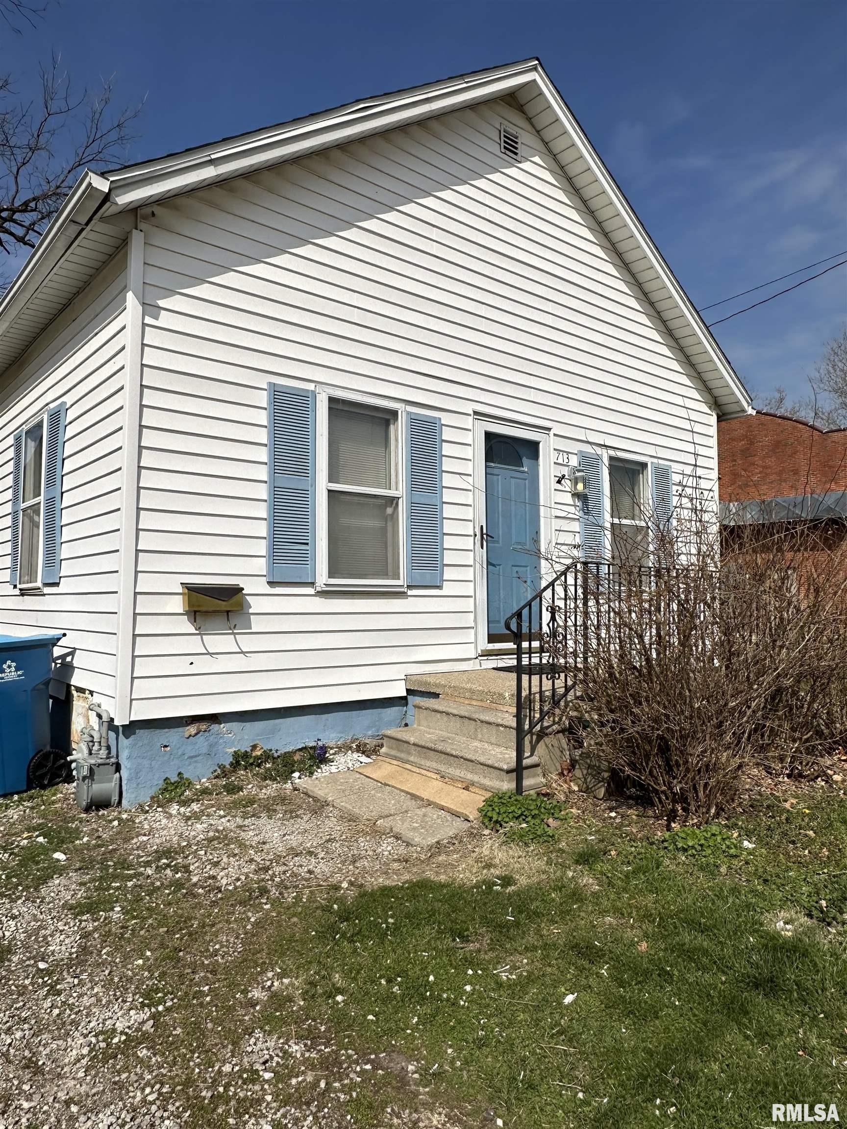 713 Eastman Avenue