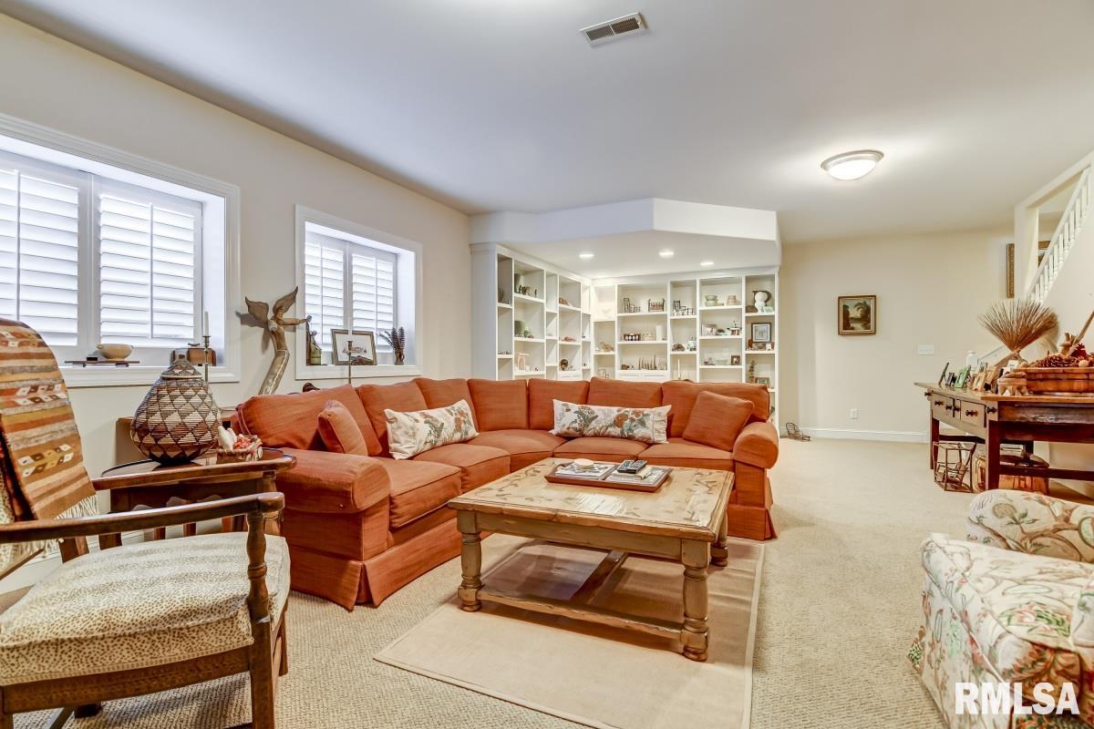 1303 CHURCHILL Road