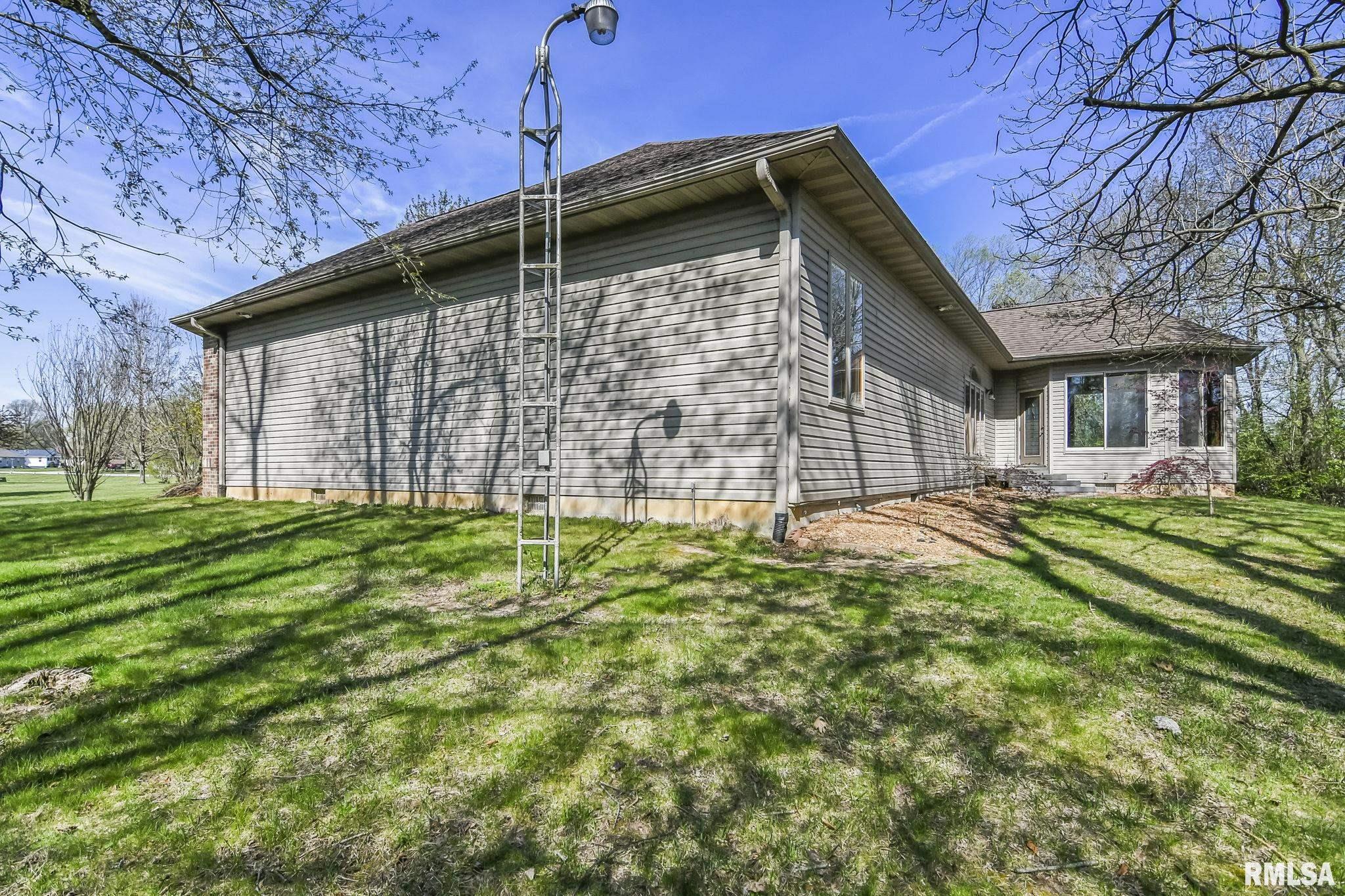21 MEADOW Lane