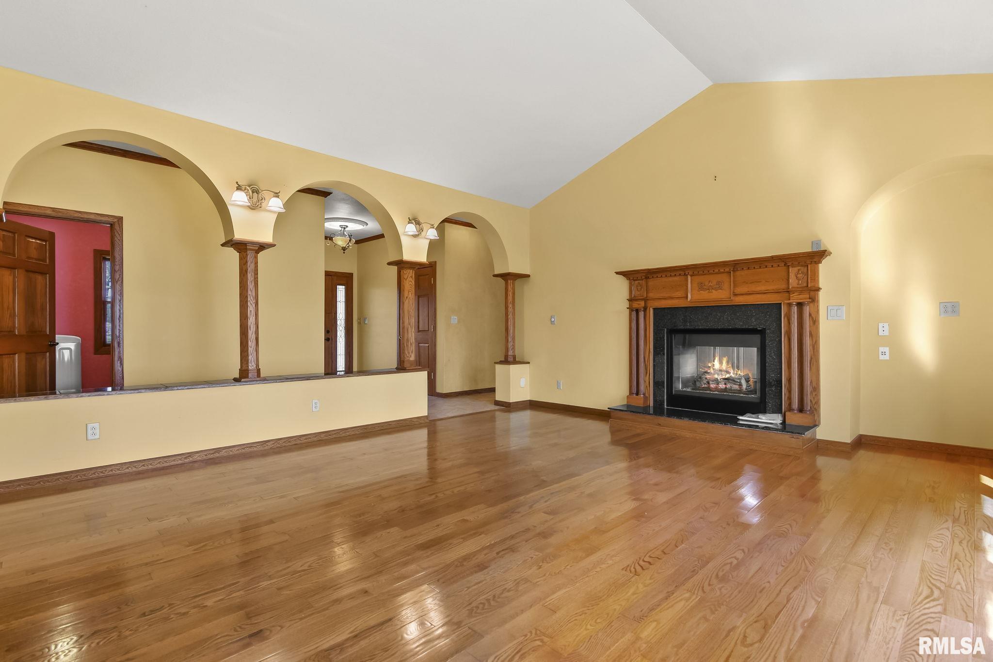 21 MEADOW Lane