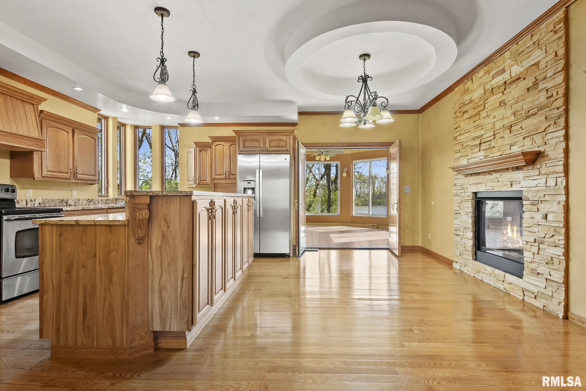21 MEADOW Lane
