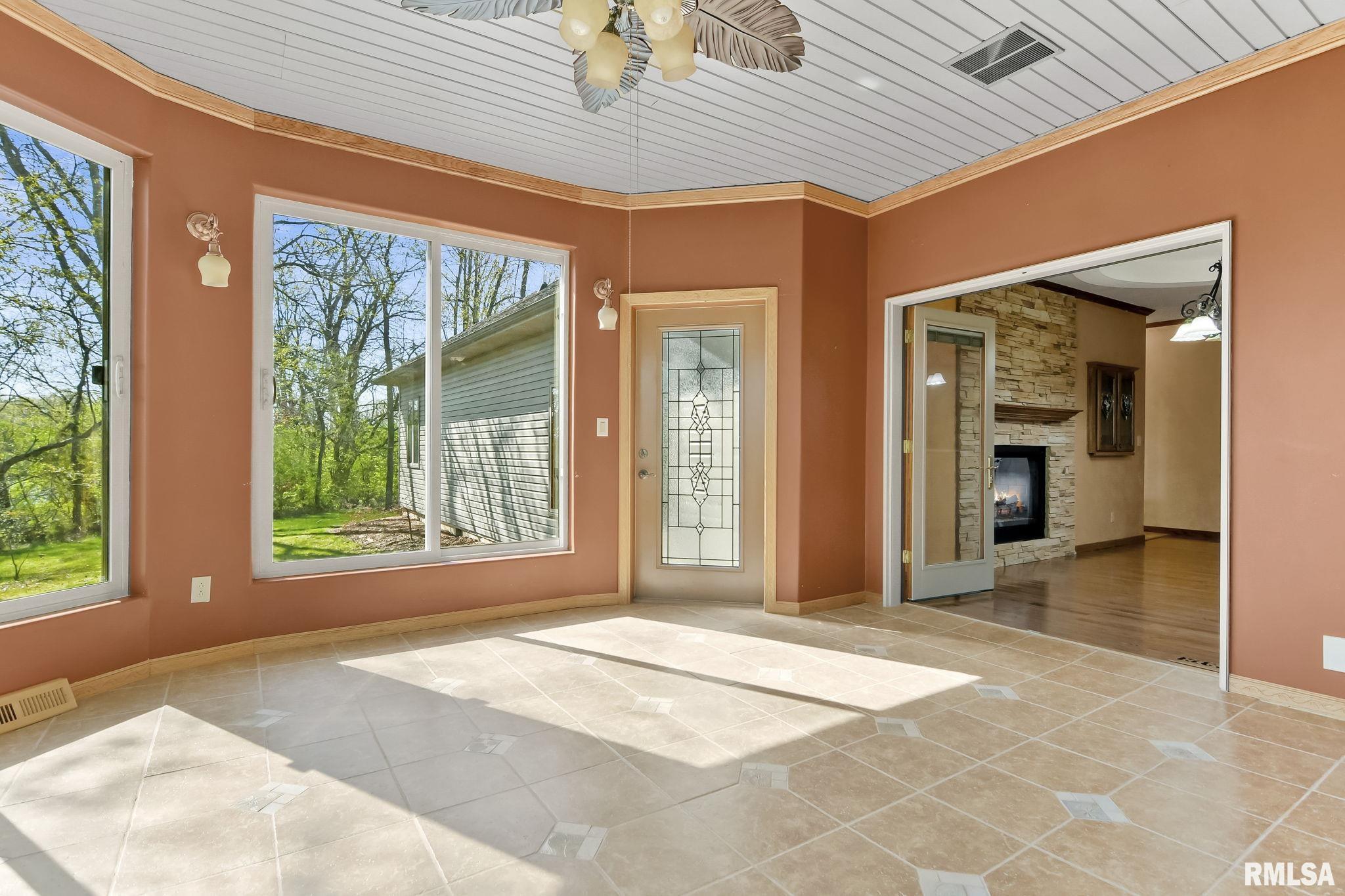 21 MEADOW Lane
