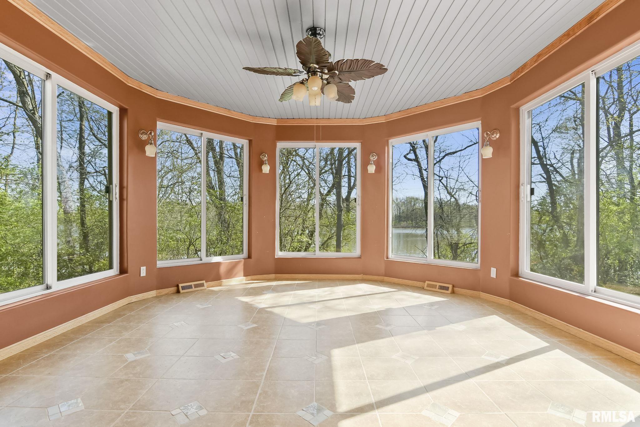 21 MEADOW Lane