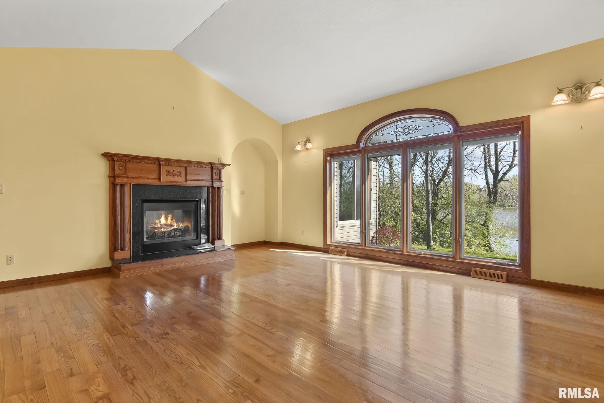 21 MEADOW Lane