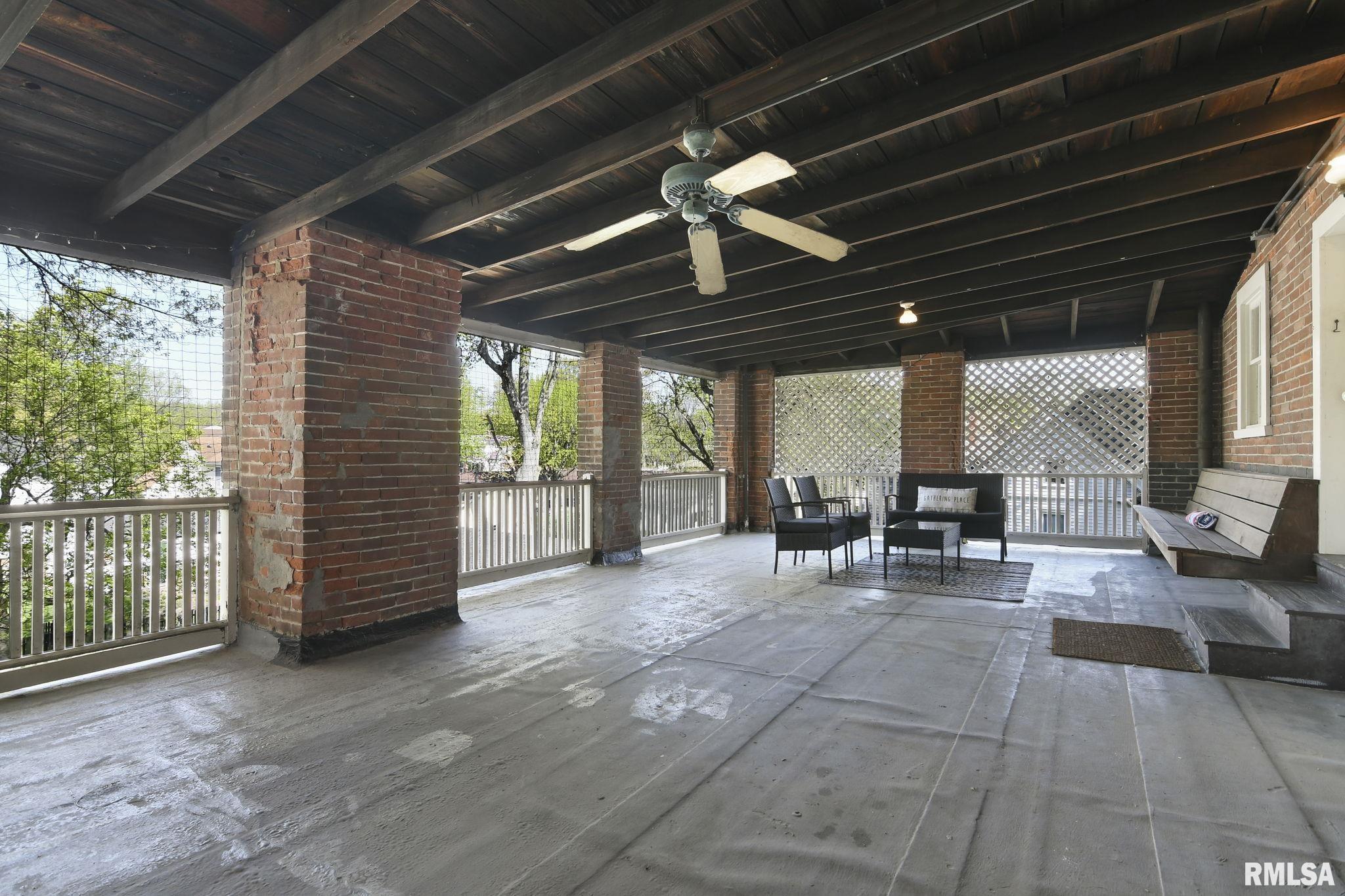 537 DIAMOND Street