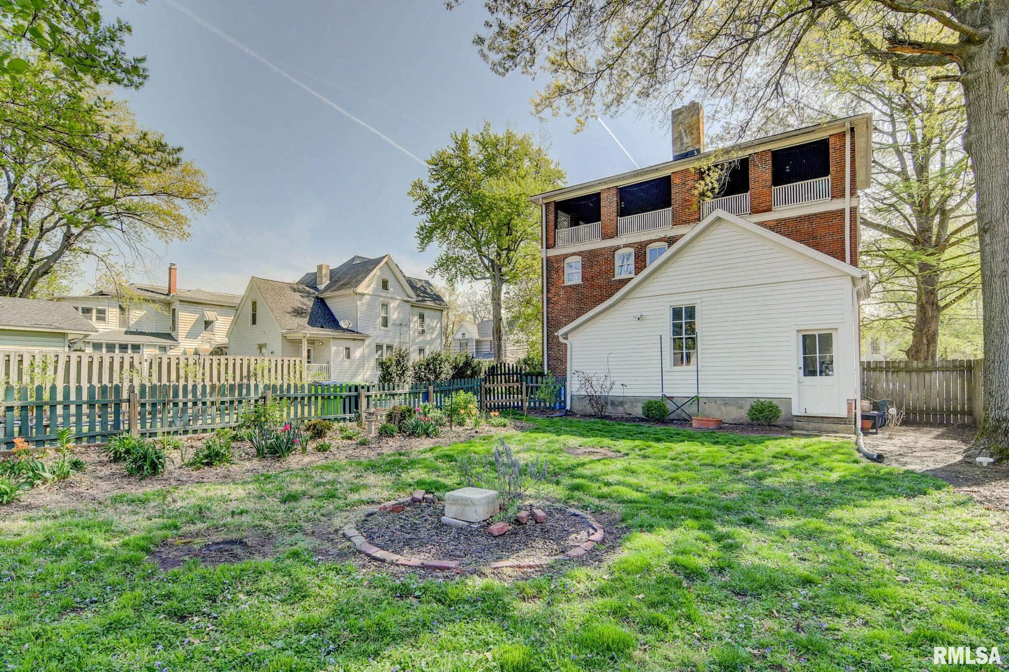 537 DIAMOND Street