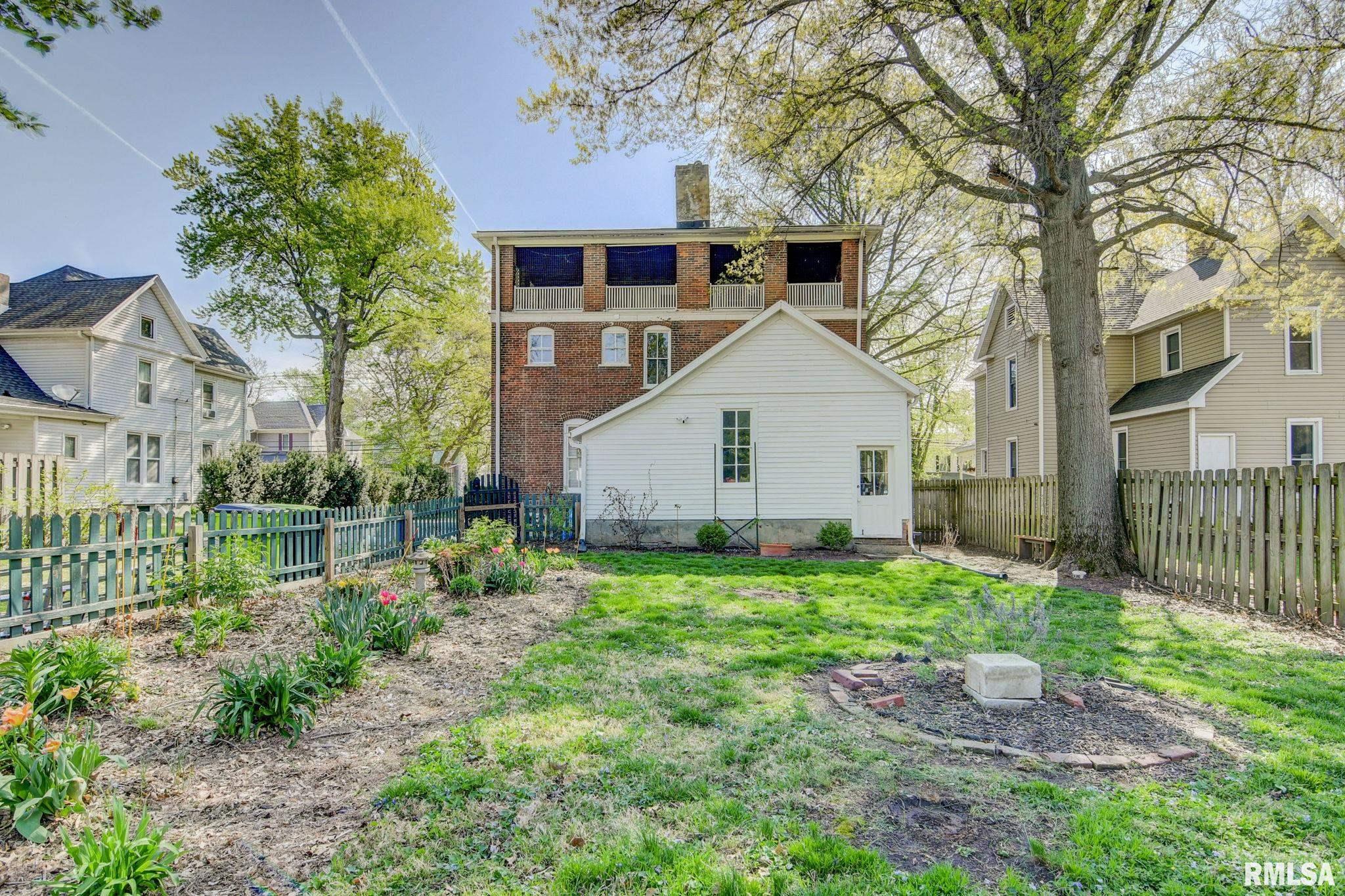 537 DIAMOND Street