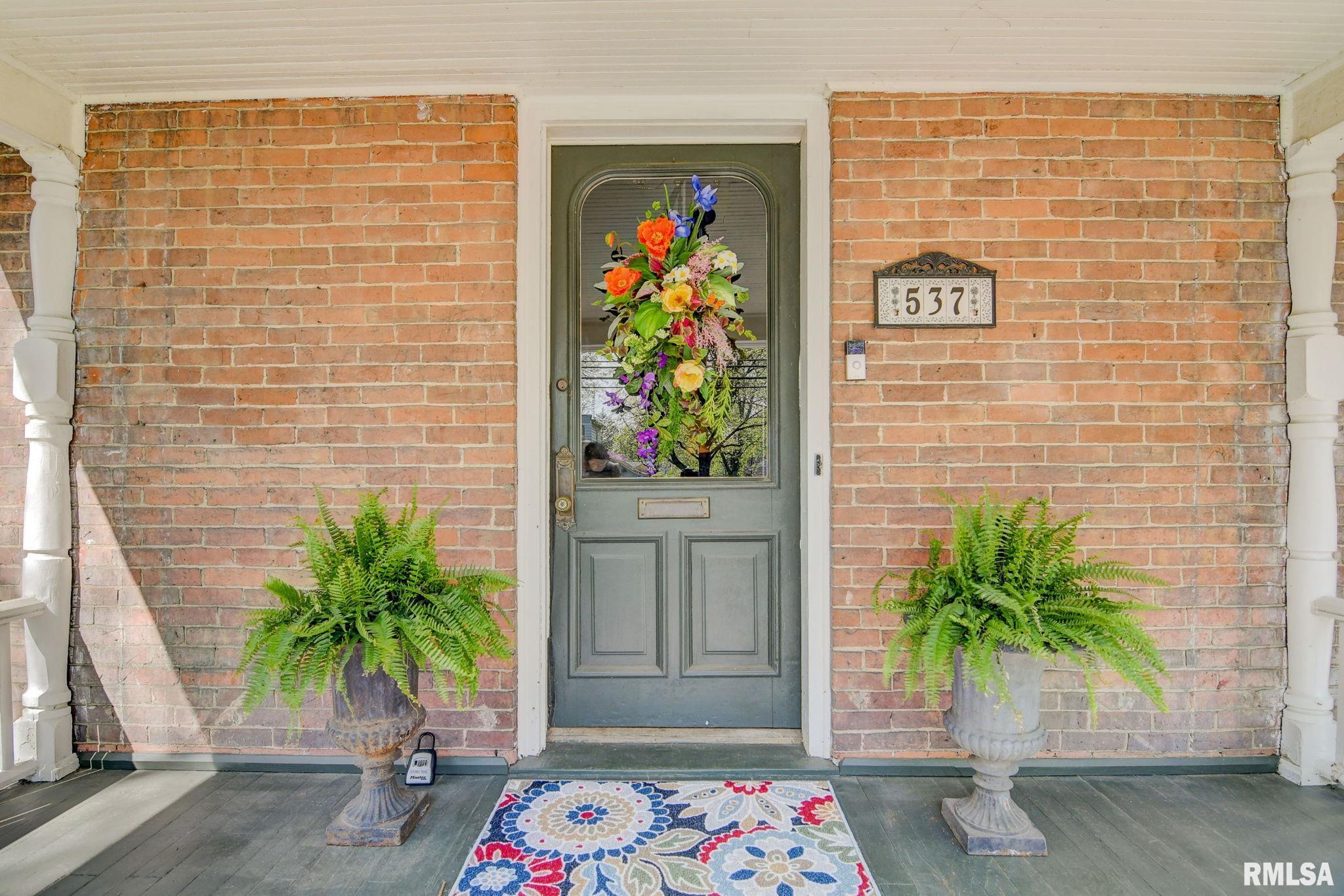 537 DIAMOND Street