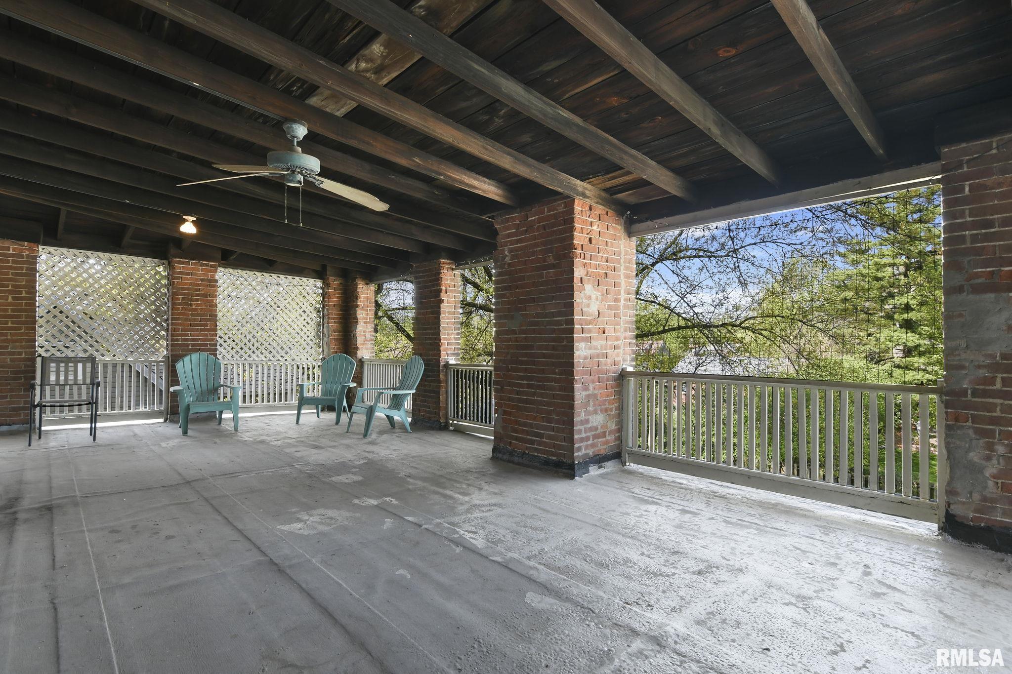 537 DIAMOND Street