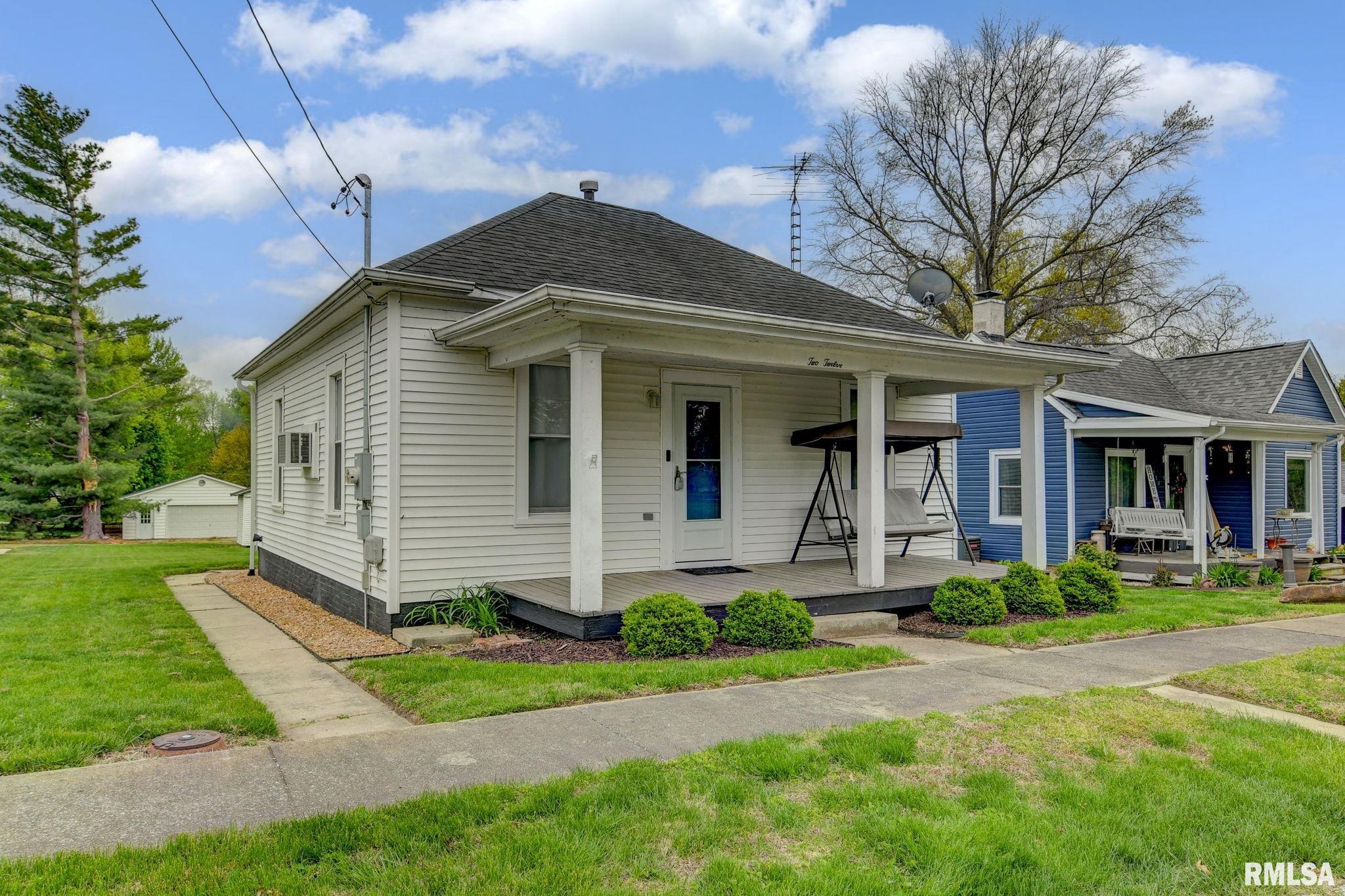 212 W SPRINGER Street