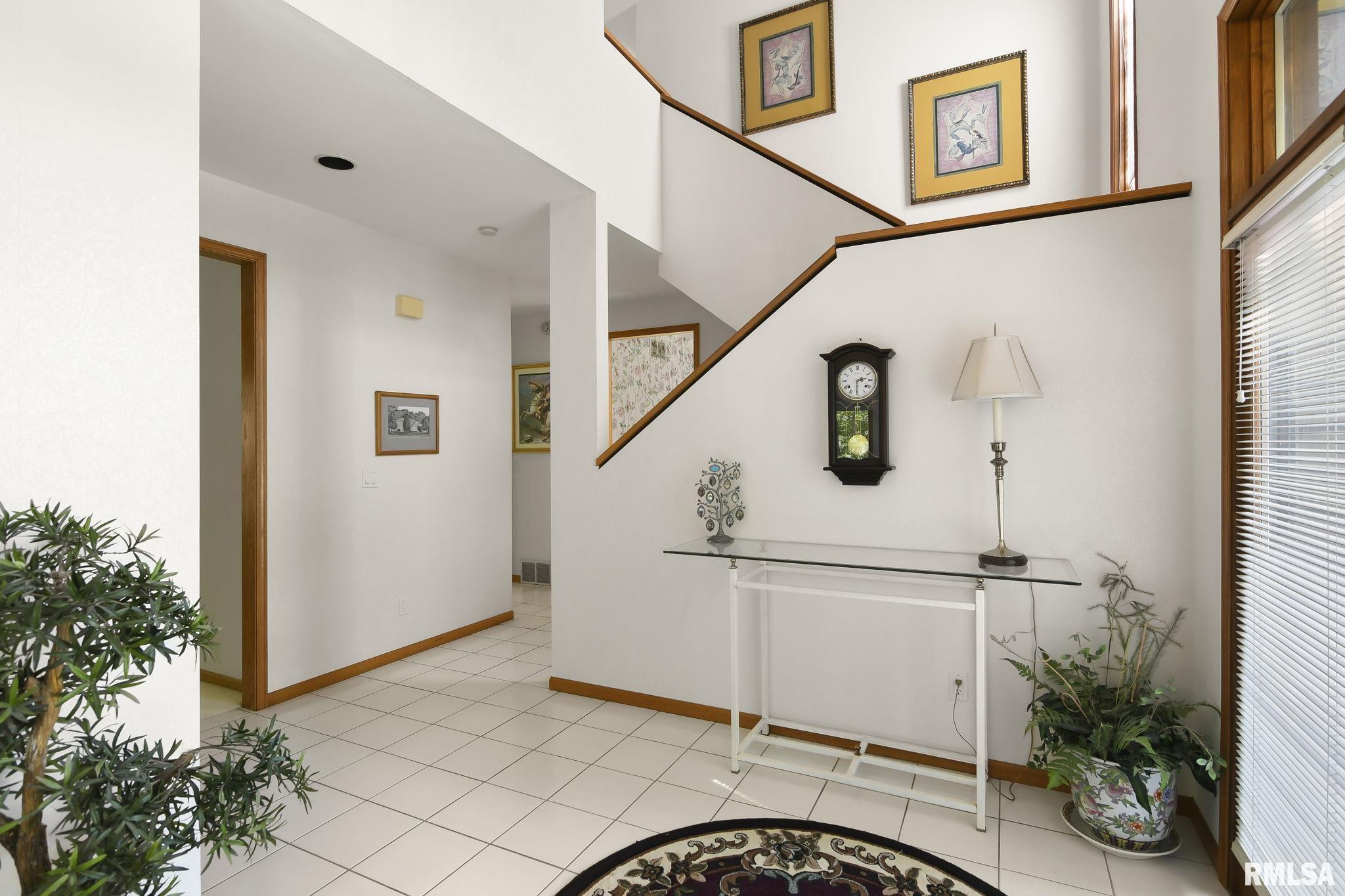 801 FAIRFAX Court