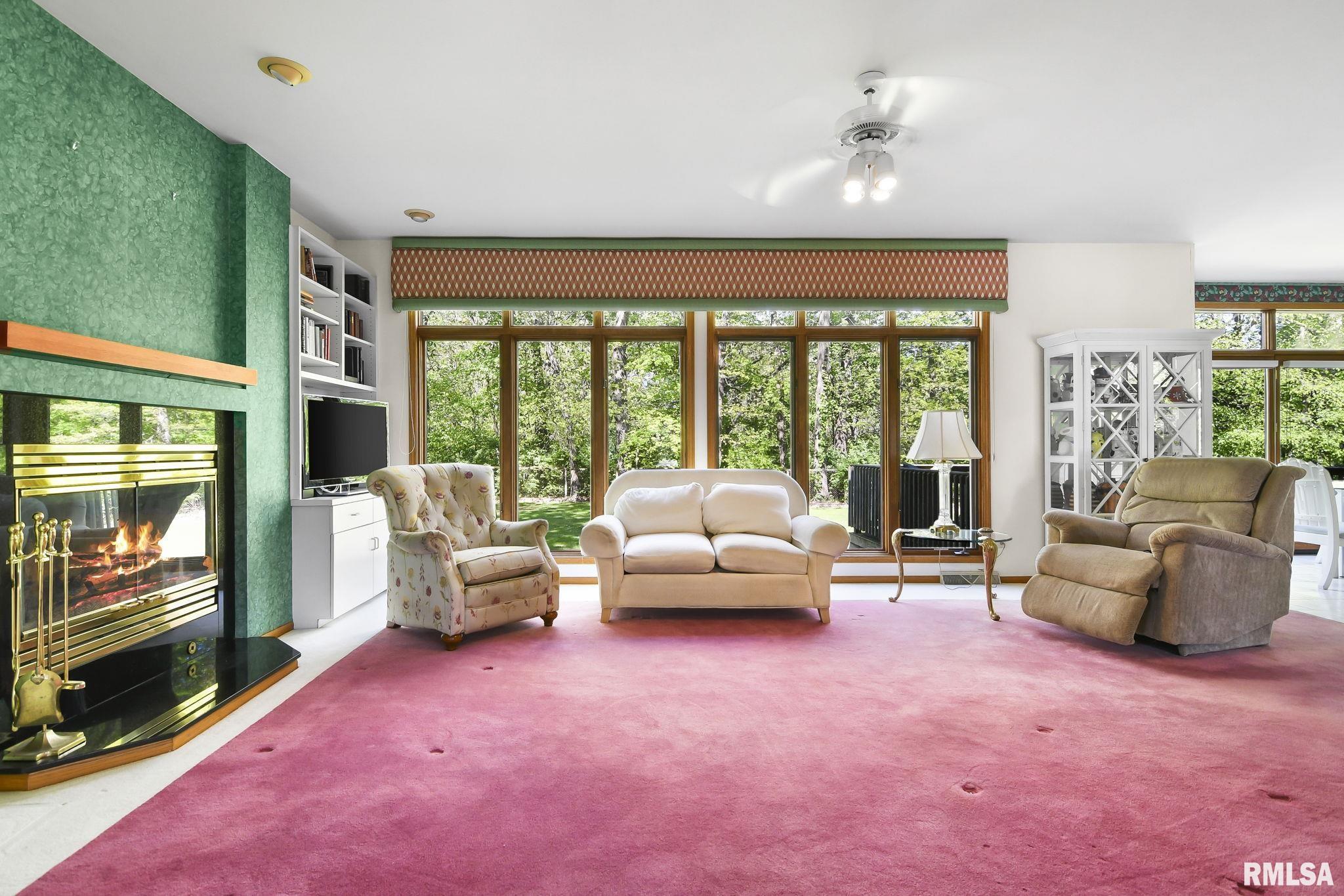 801 FAIRFAX Court