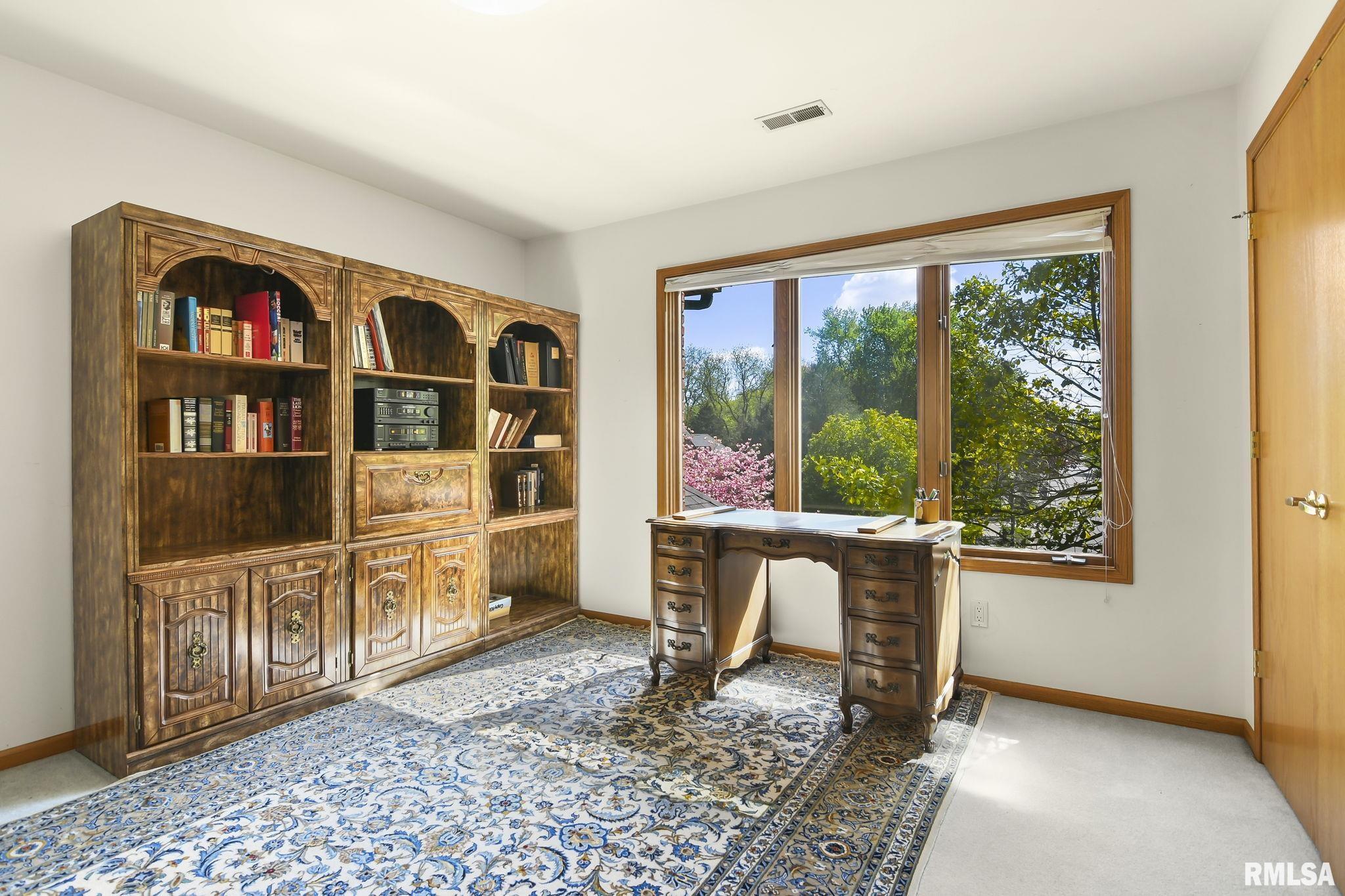 801 FAIRFAX Court