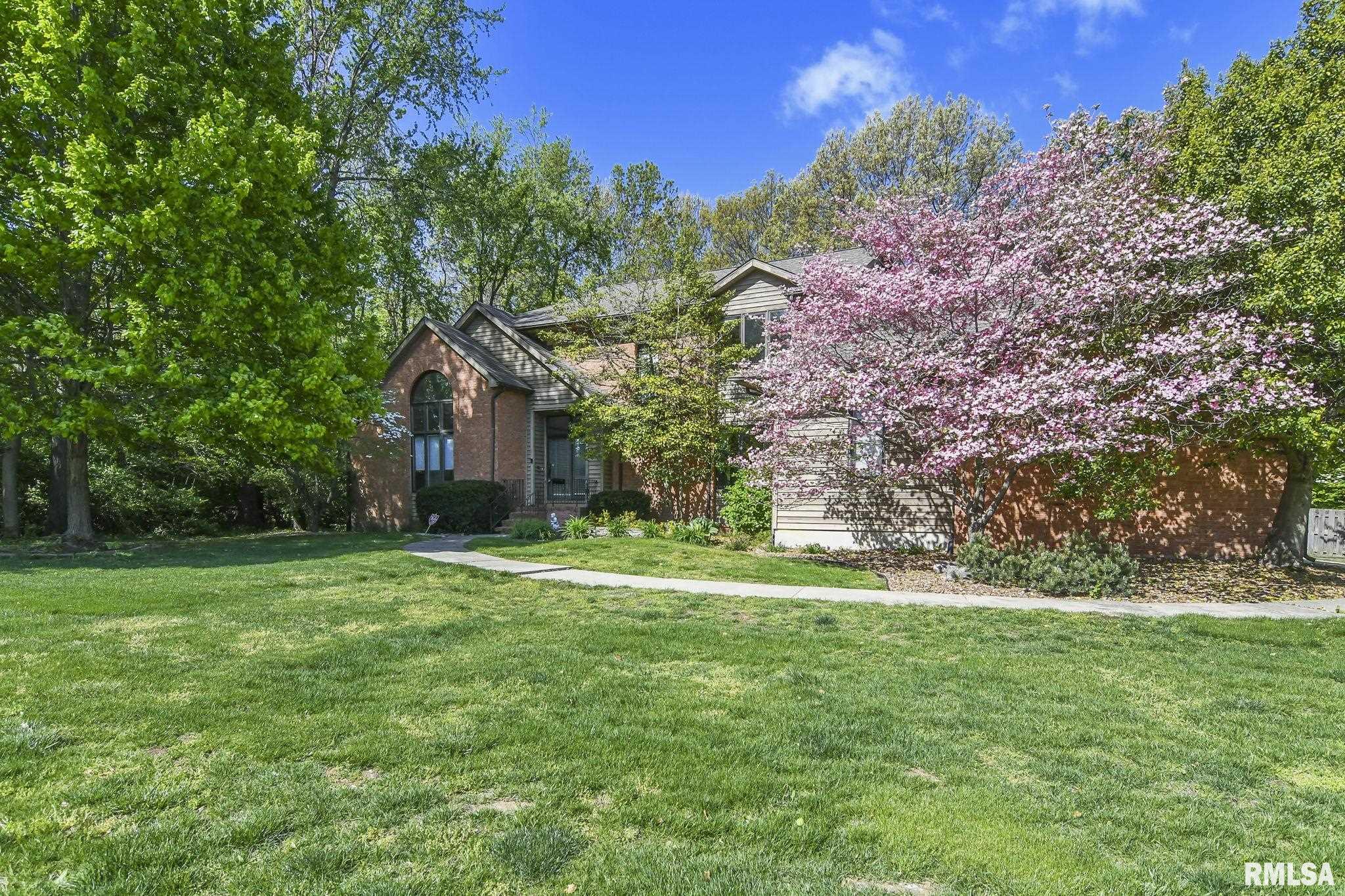 801 FAIRFAX Court