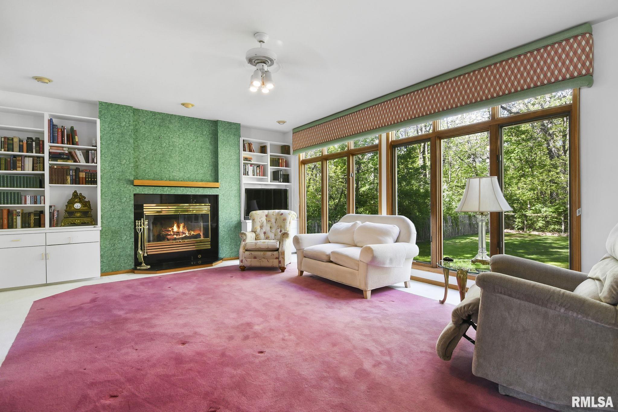 801 FAIRFAX Court