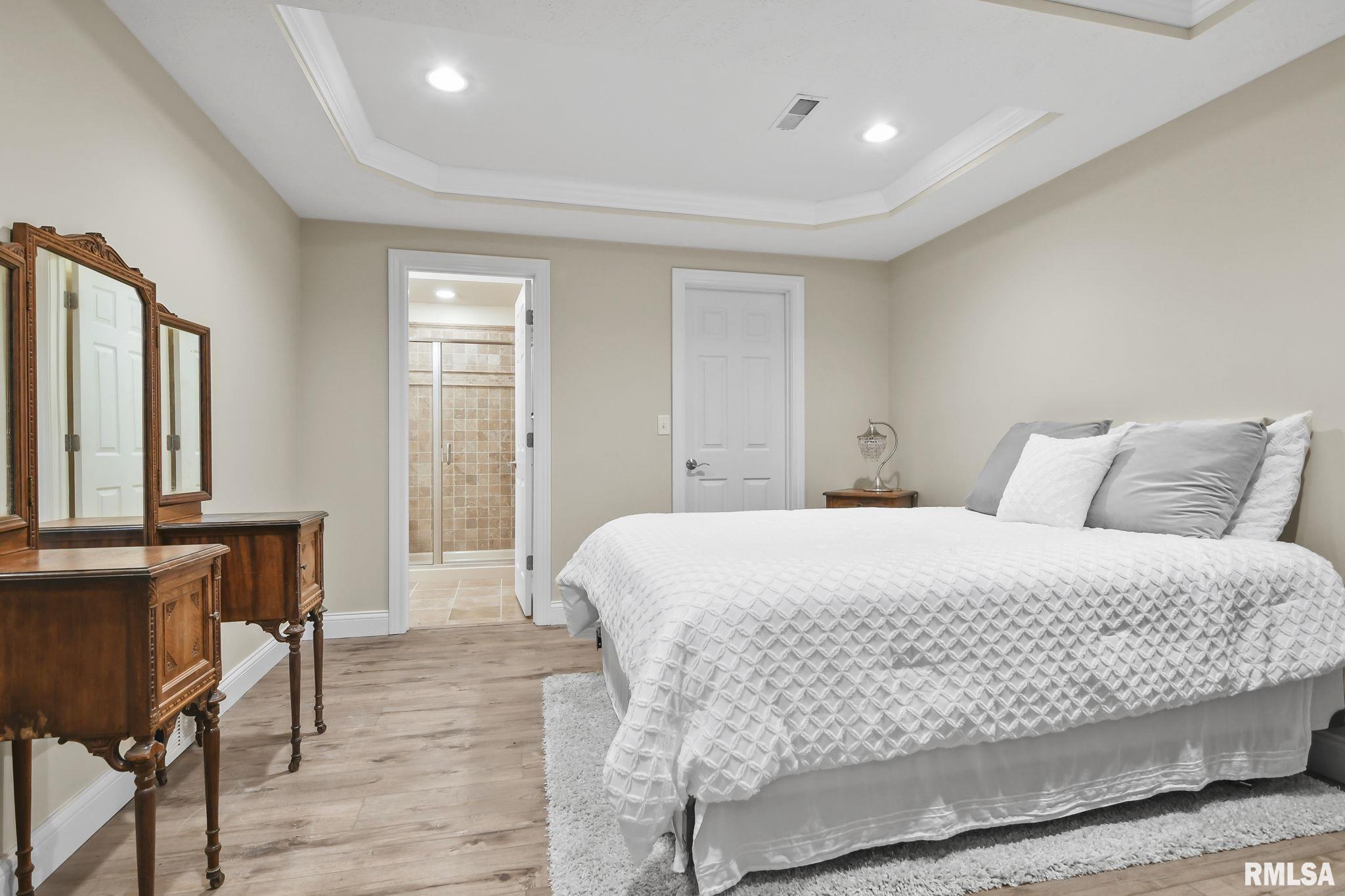 4301 Turtle Bay