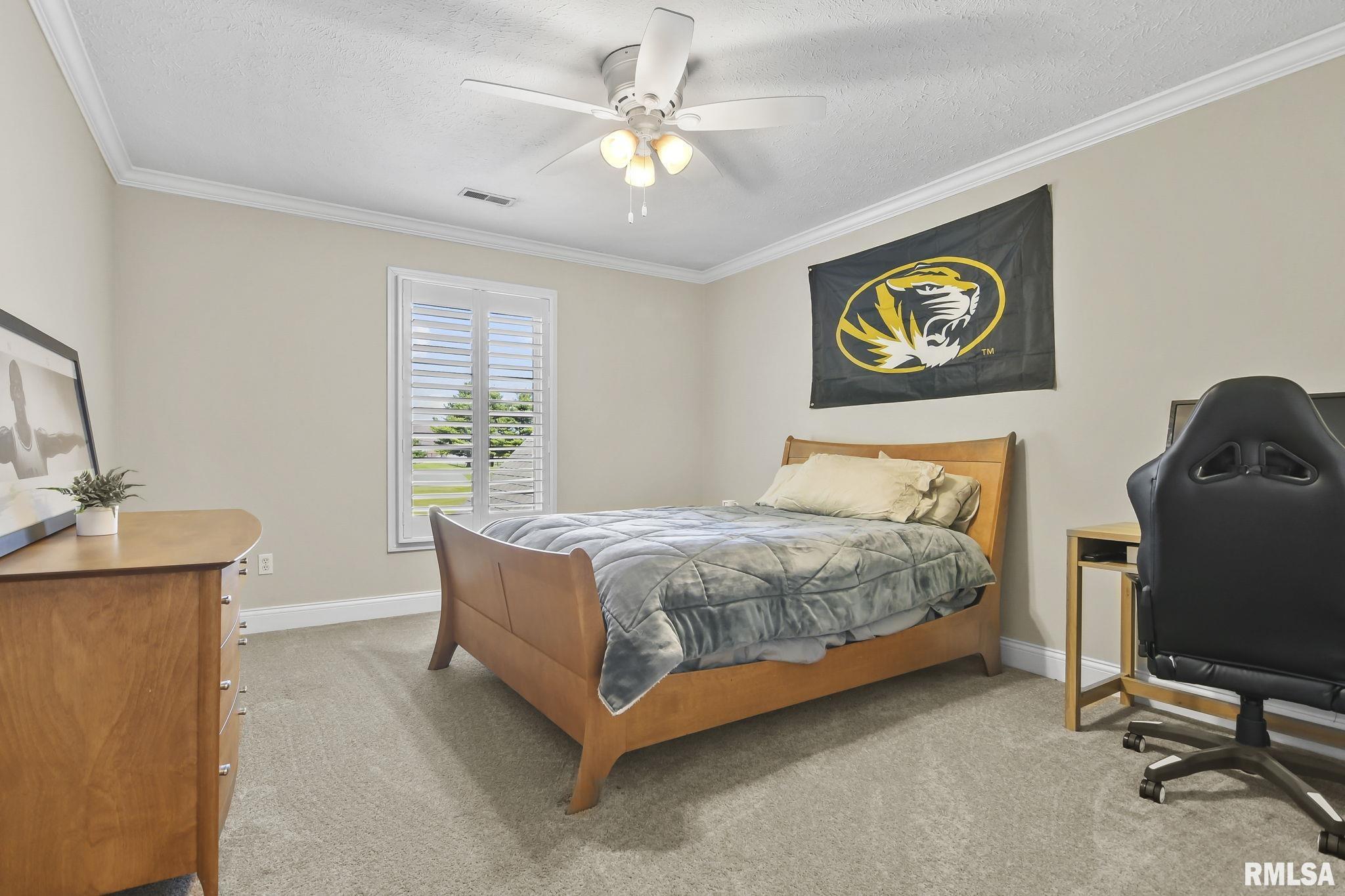 4301 Turtle Bay