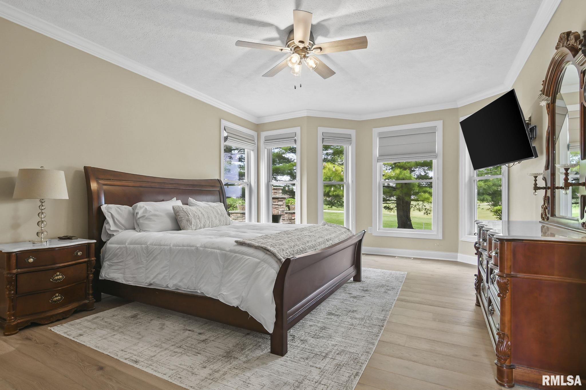 4301 Turtle Bay