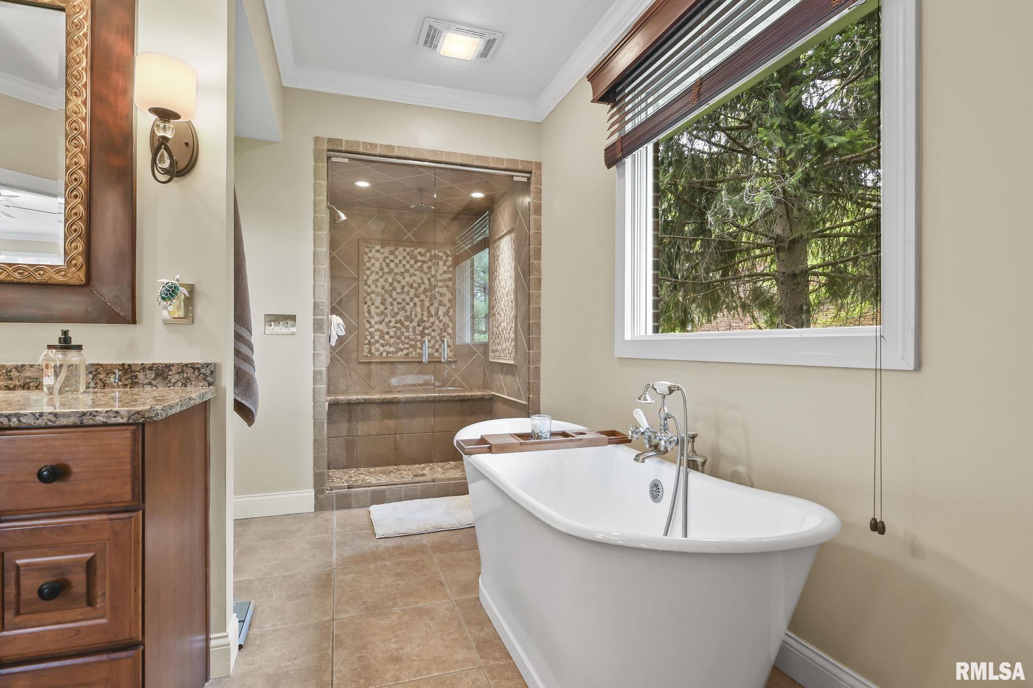 4301 Turtle Bay