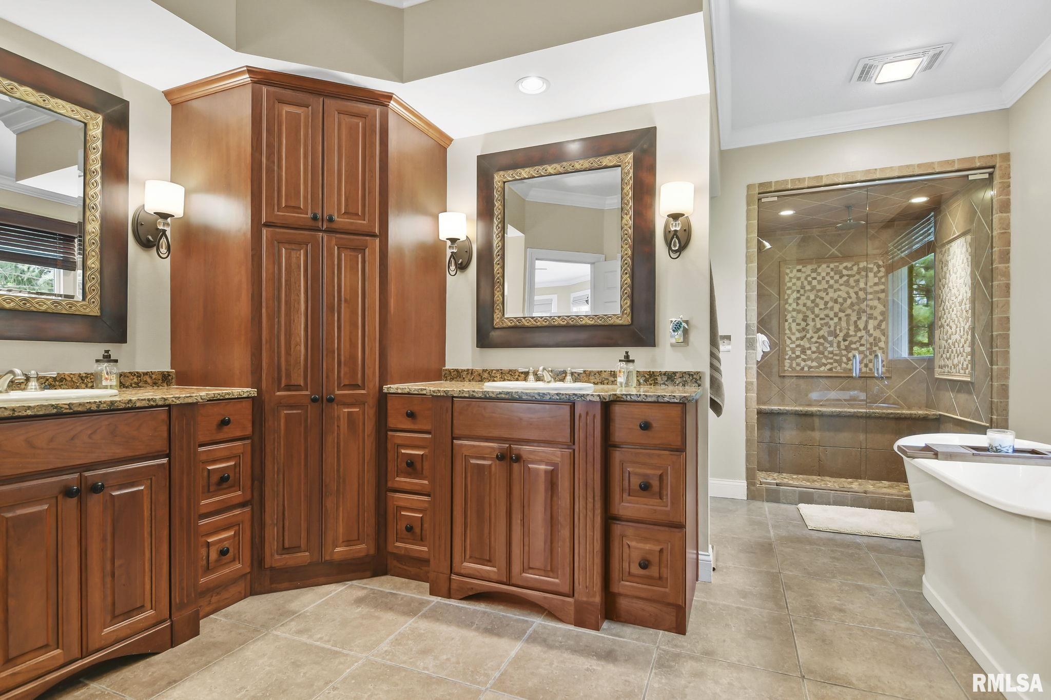 4301 Turtle Bay