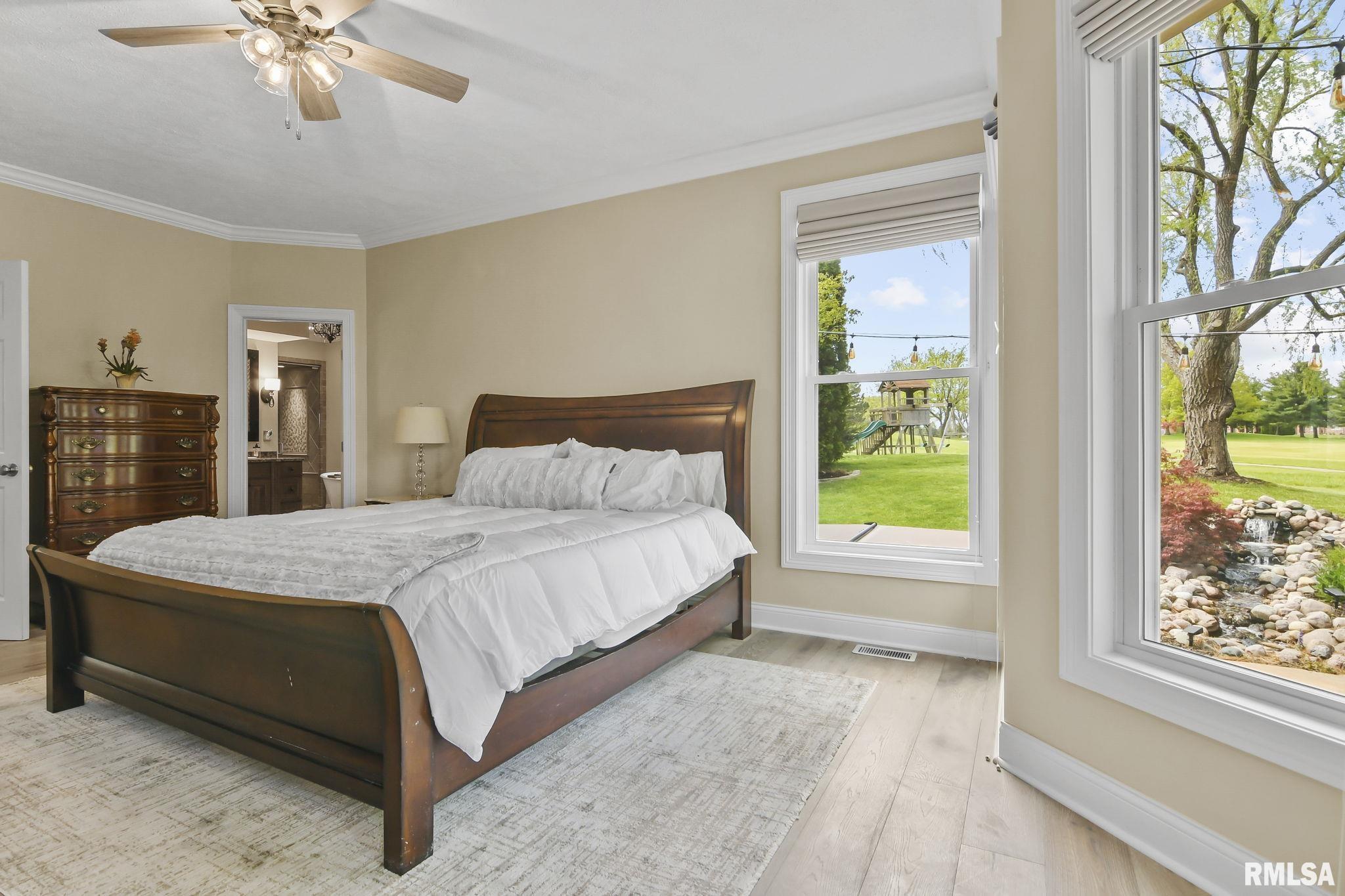 4301 Turtle Bay