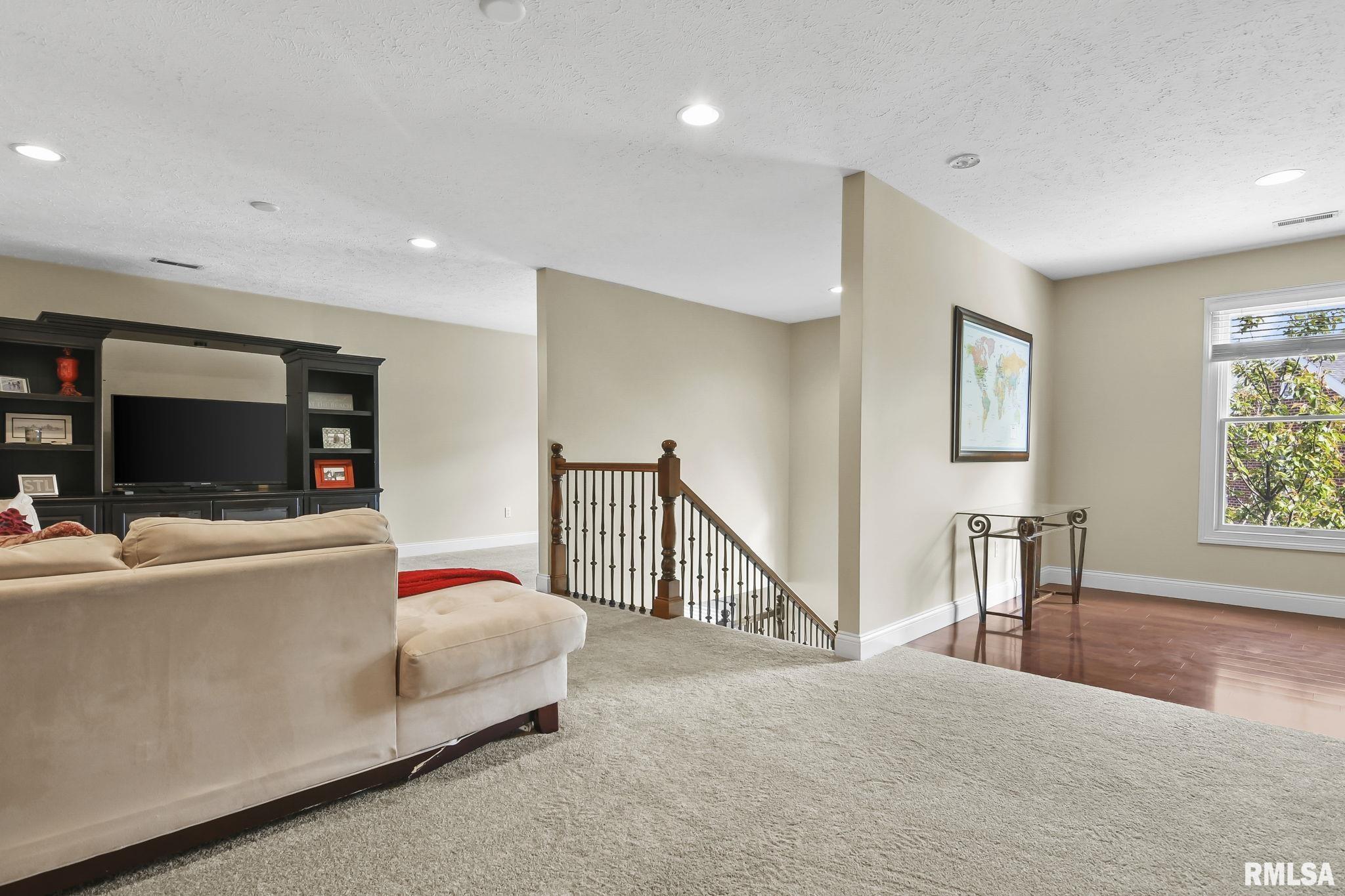 4301 Turtle Bay