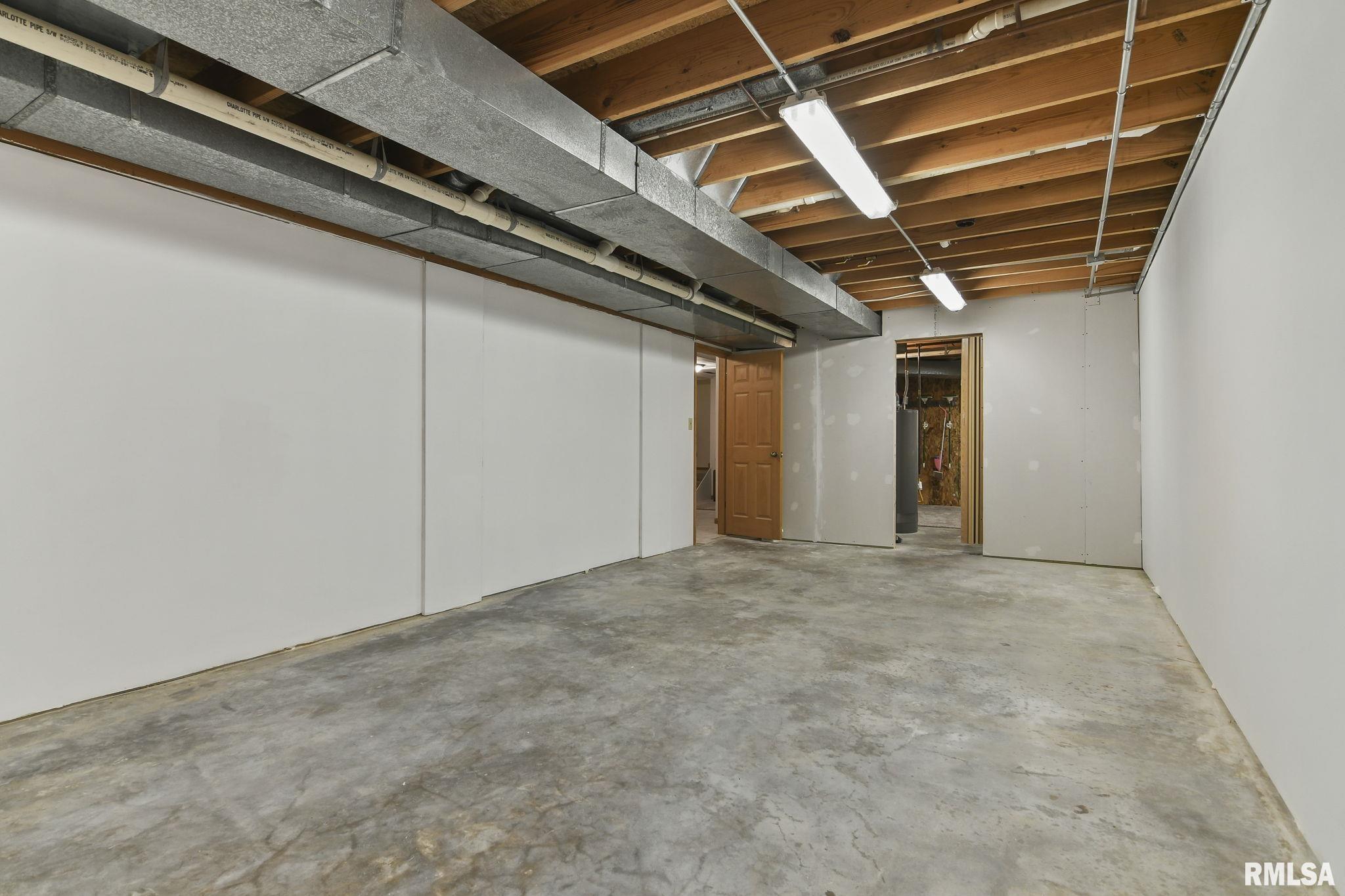 418 HENRIETTA Street