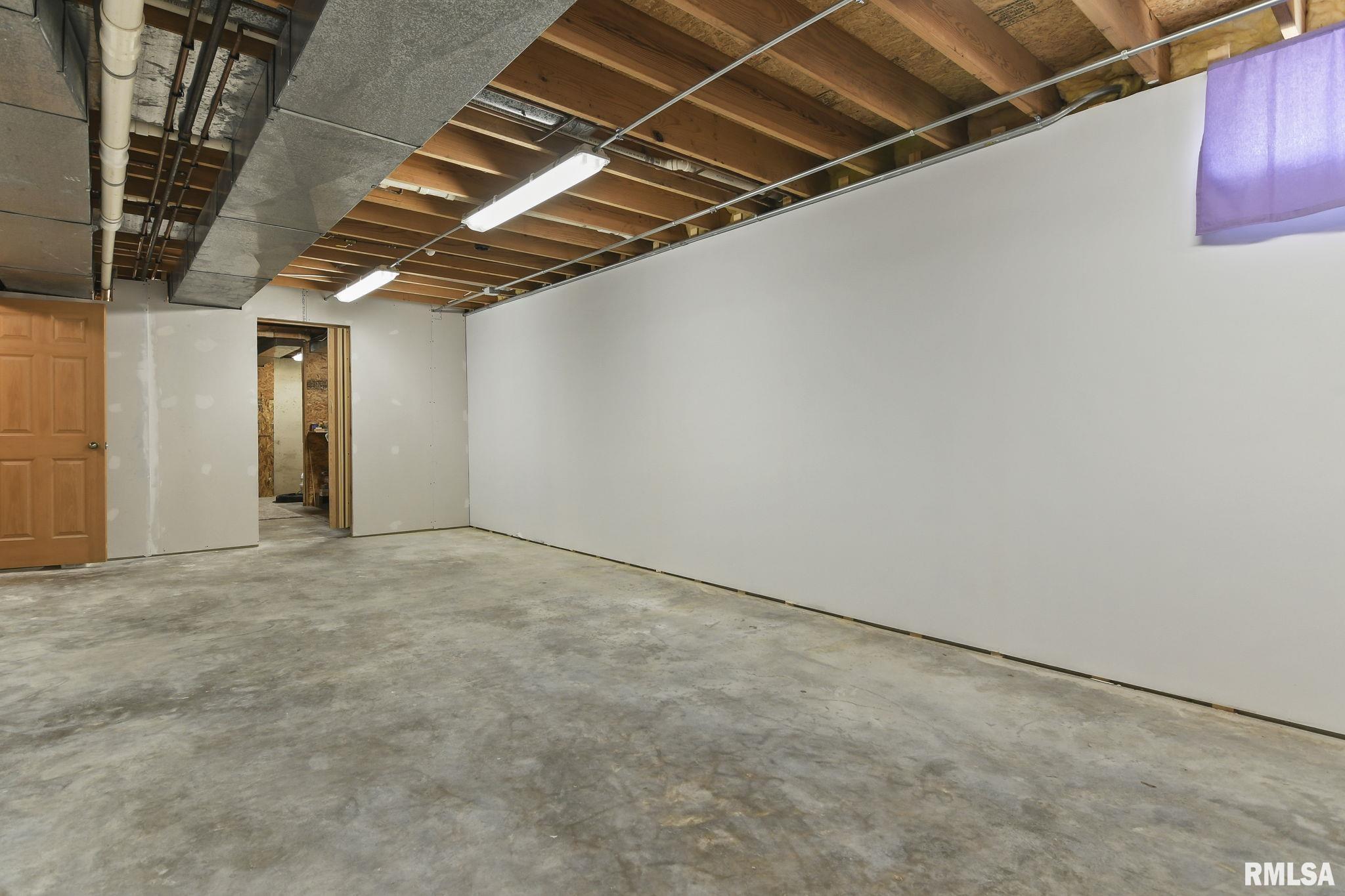 418 HENRIETTA Street