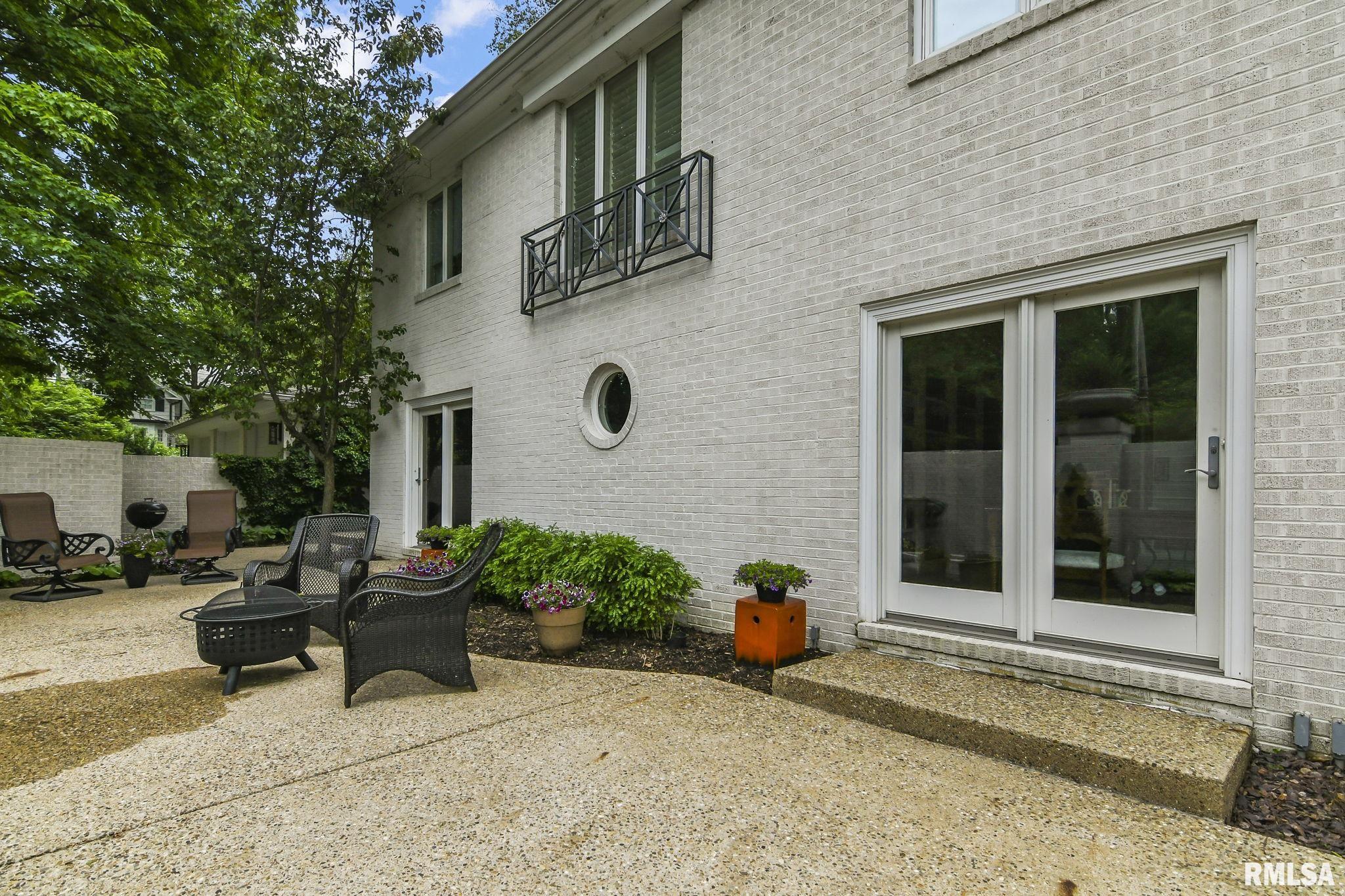 2100 S ILLINI Road