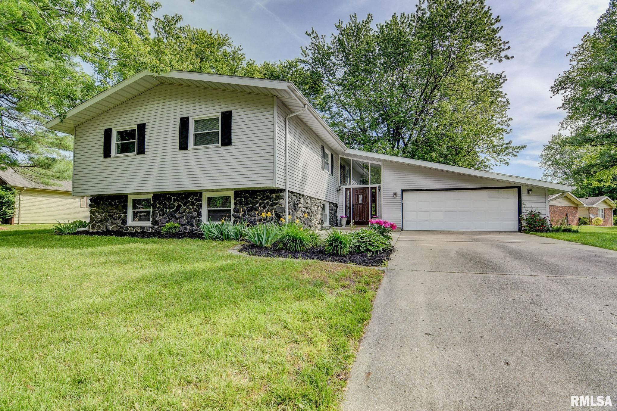 520 Vanderbilt Drive
