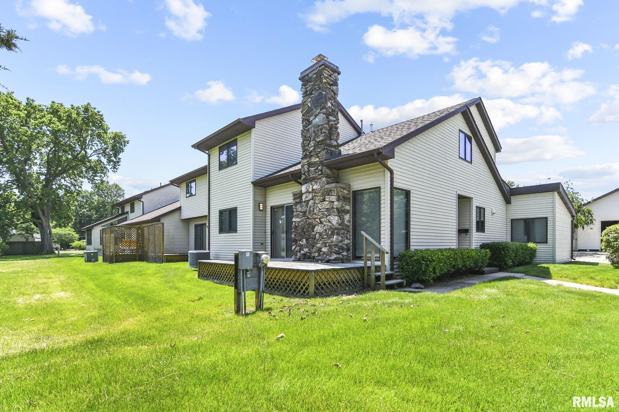 522 N SPRINGFIELD
