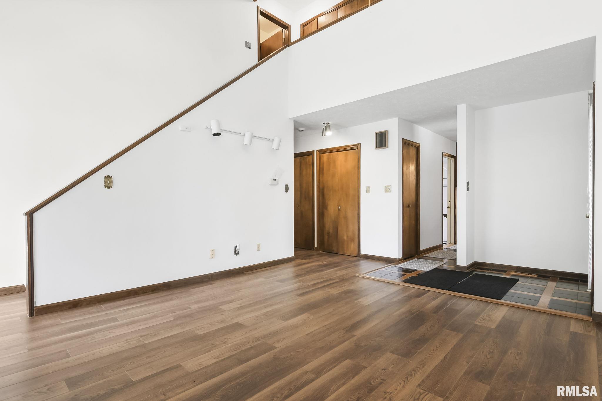 522 N SPRINGFIELD