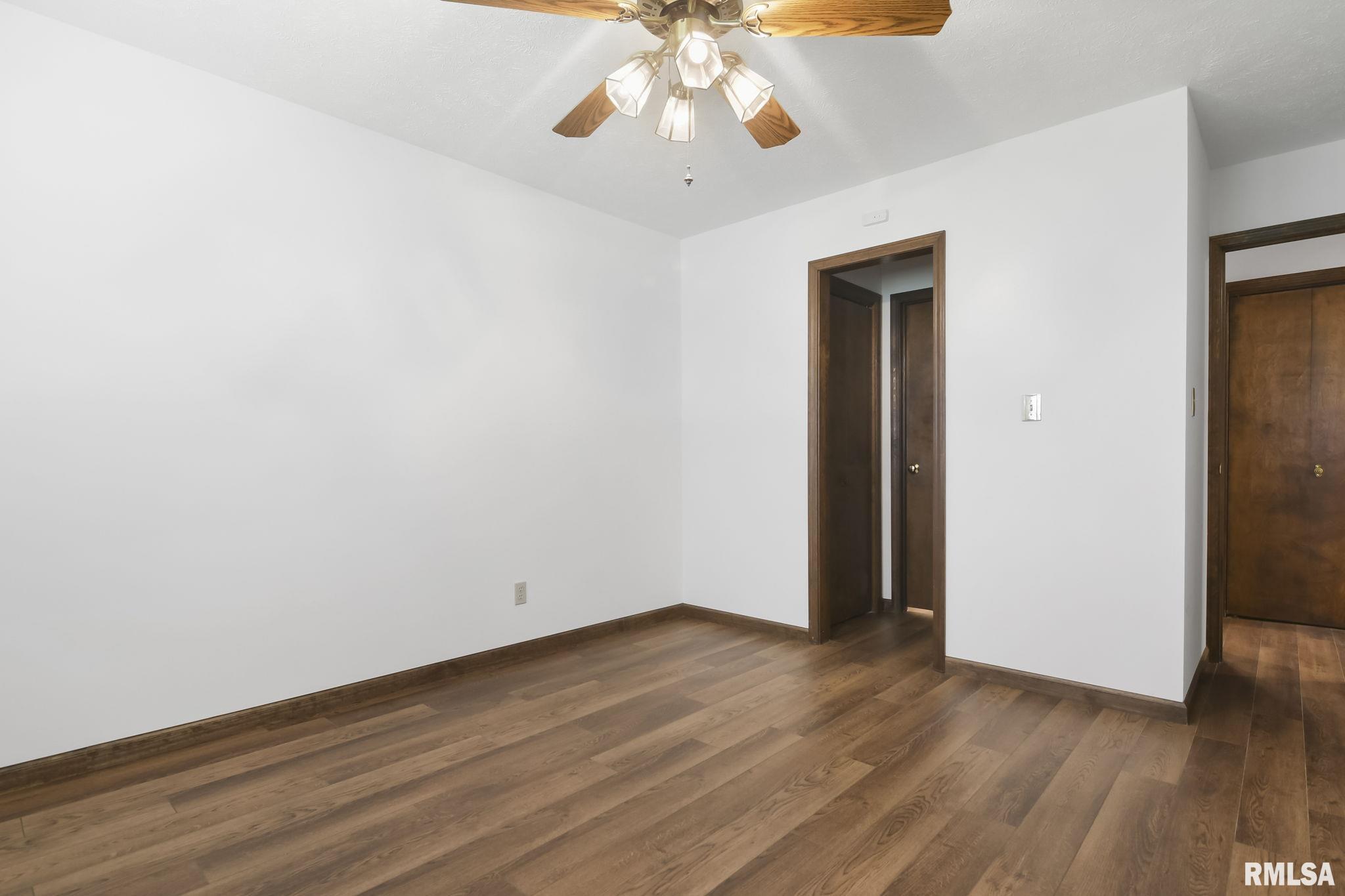 522 N SPRINGFIELD