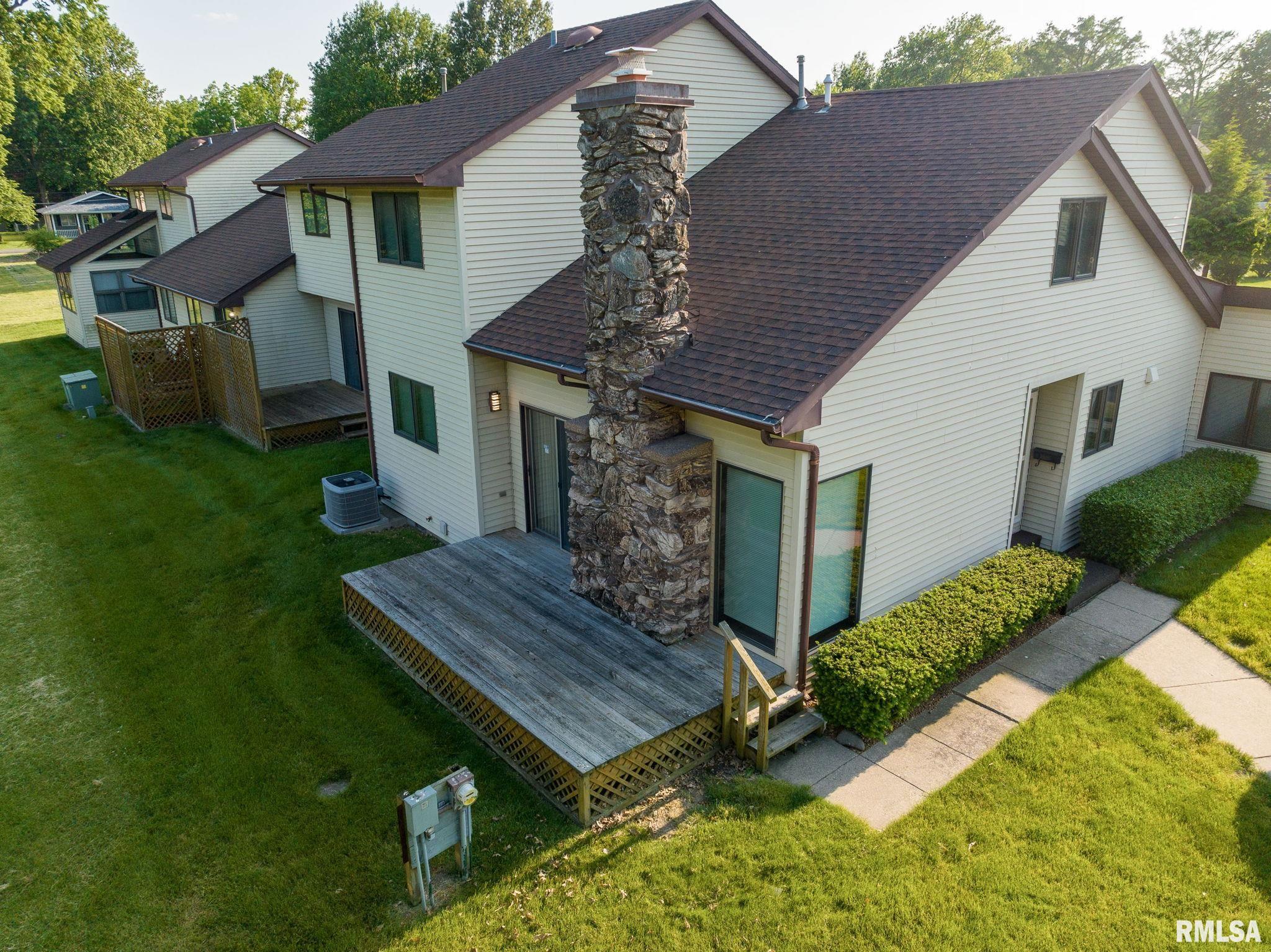 522 N SPRINGFIELD