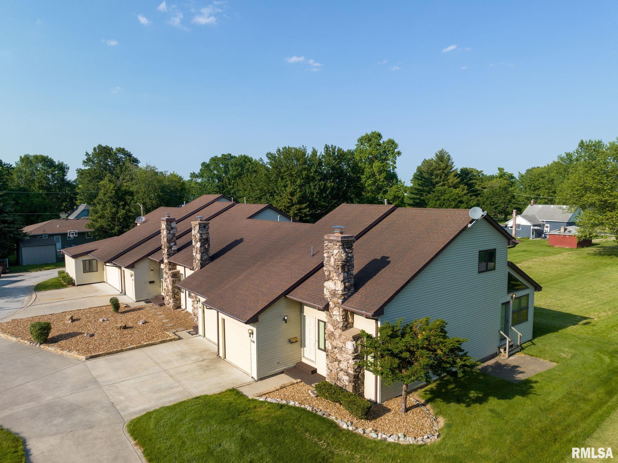 522 N SPRINGFIELD